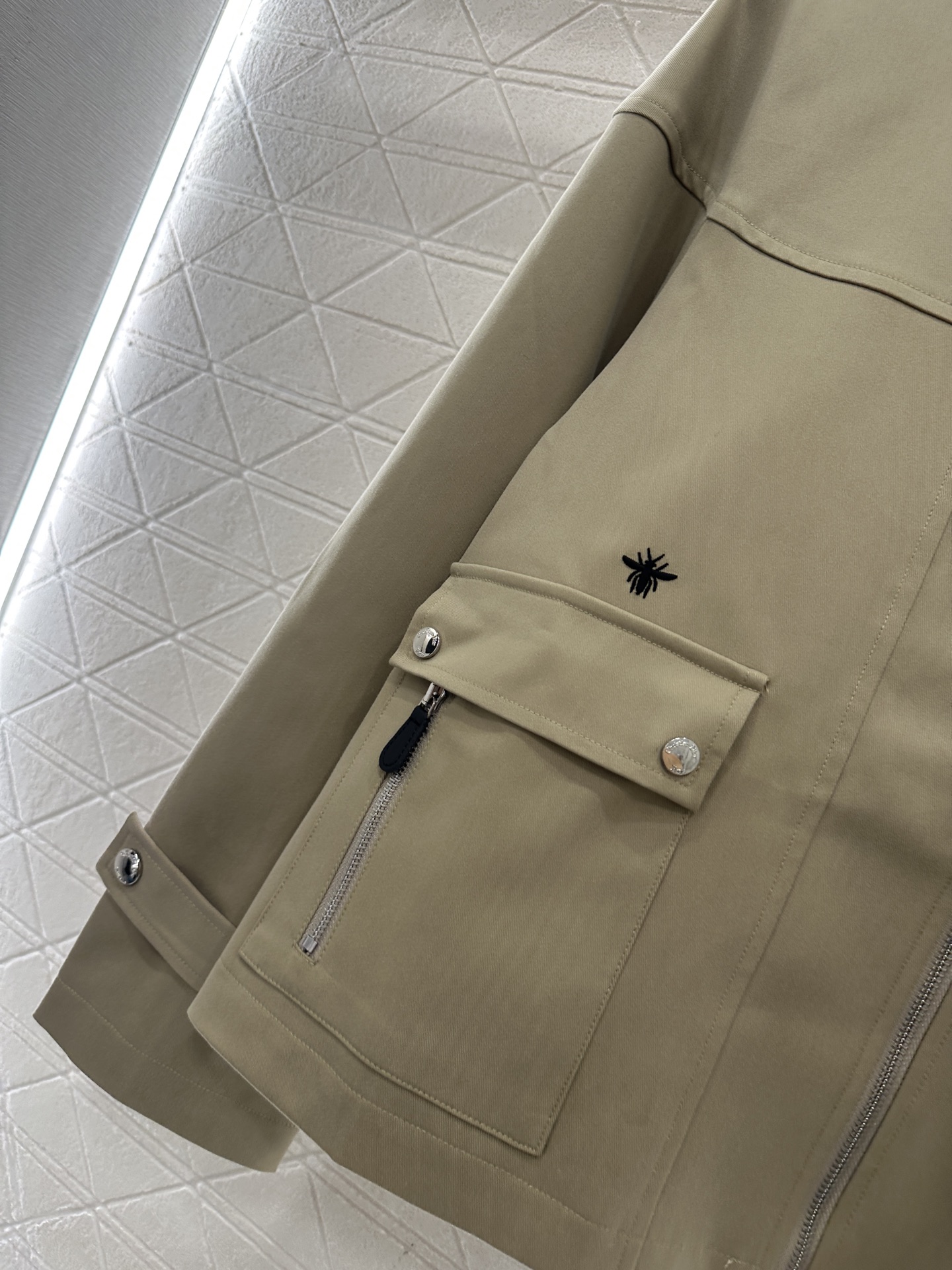 ♥Dio*♥2025新品上架 连帽风衣外套半裙套装定制YB进口风衣材质，挺括有型，质感高级，微A风衣外套