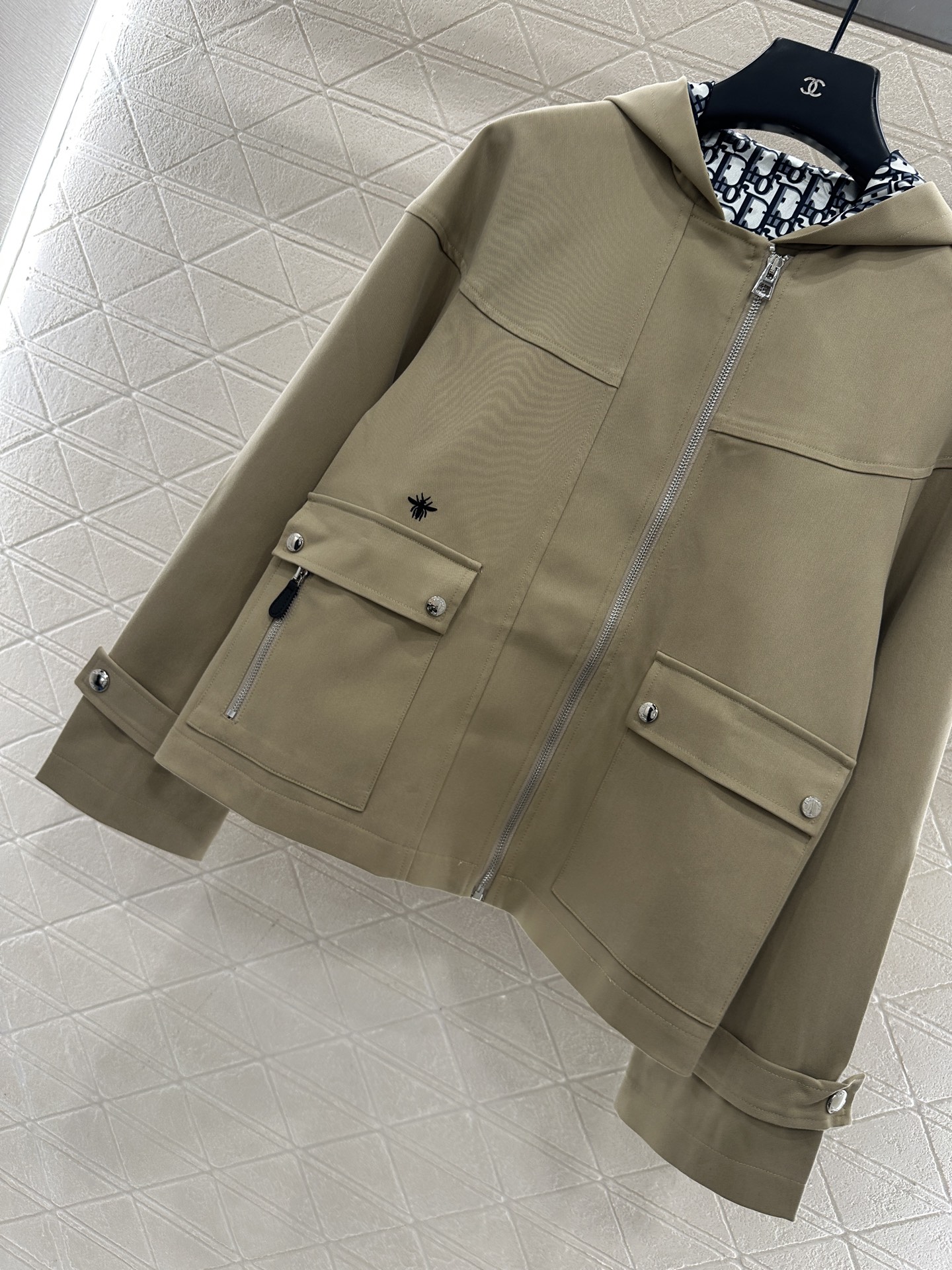 ♥Dio*♥2025新品上架 连帽风衣外套半裙套装定制YB进口风衣材质，挺括有型，质感高级，微A风衣外套