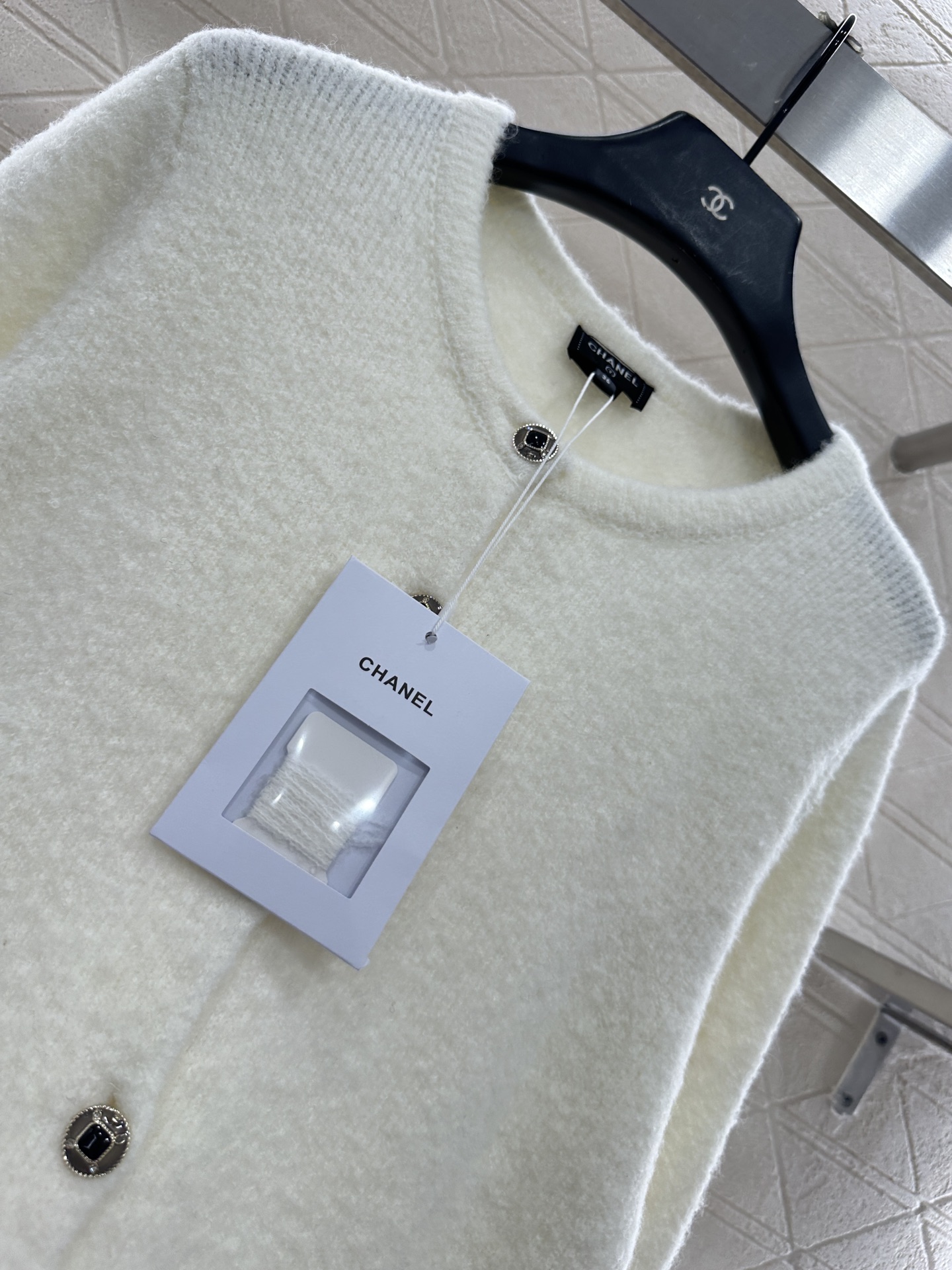 ♥Chane*♥2025新品上架 软糯圆领针织开衫25coco滑雪🎿系列#定制YB羊绒纱线织造，密度细针