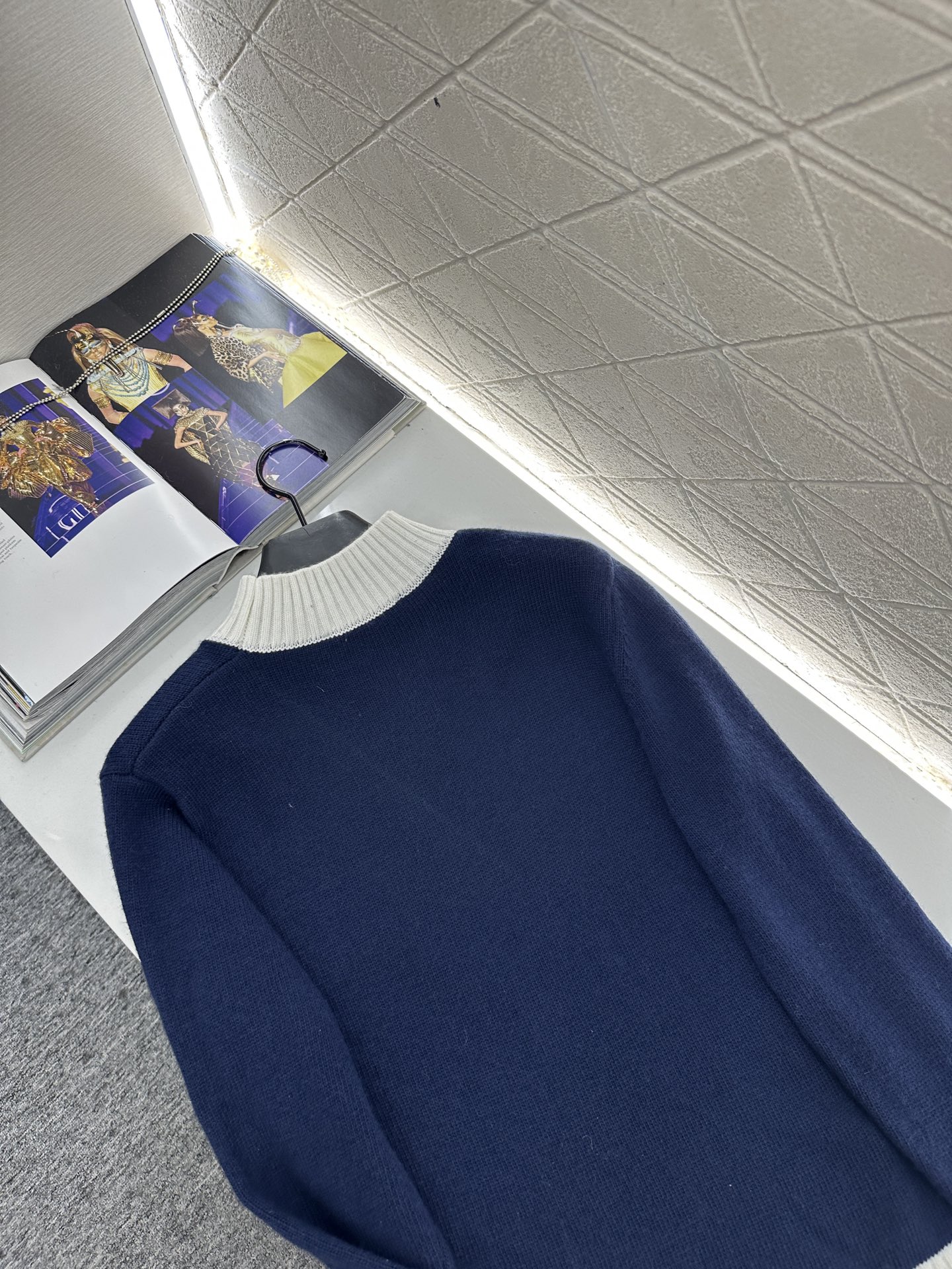 ♥Dio*♥2025新品上架 撞色爱心针织套头毛衣定制YB羊毛纱线织造，工艺处理，肌理明显，细密针织套头