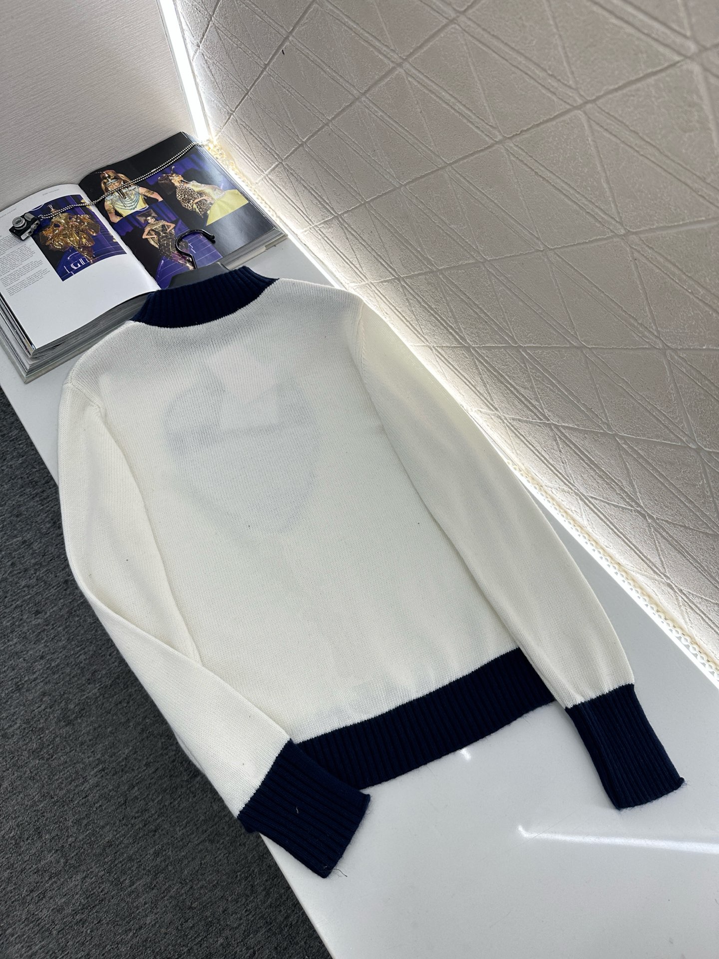 ♥Dio*♥2025新品上架 撞色爱心针织套头毛衣定制YB羊毛纱线织造，工艺处理，肌理明显，细密针织套头