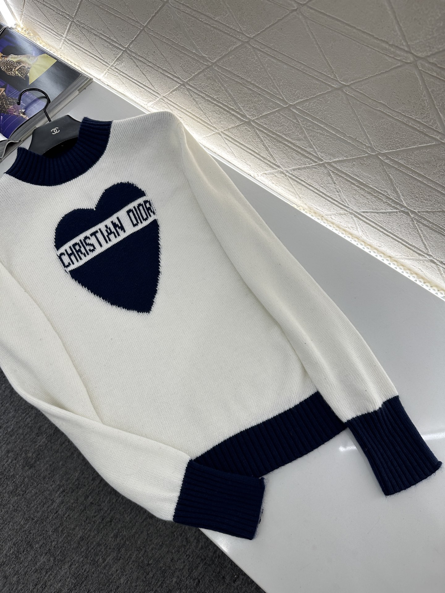 ♥Dio*♥2025新品上架 撞色爱心针织套头毛衣定制YB羊毛纱线织造，工艺处理，肌理明显，细密针织套头