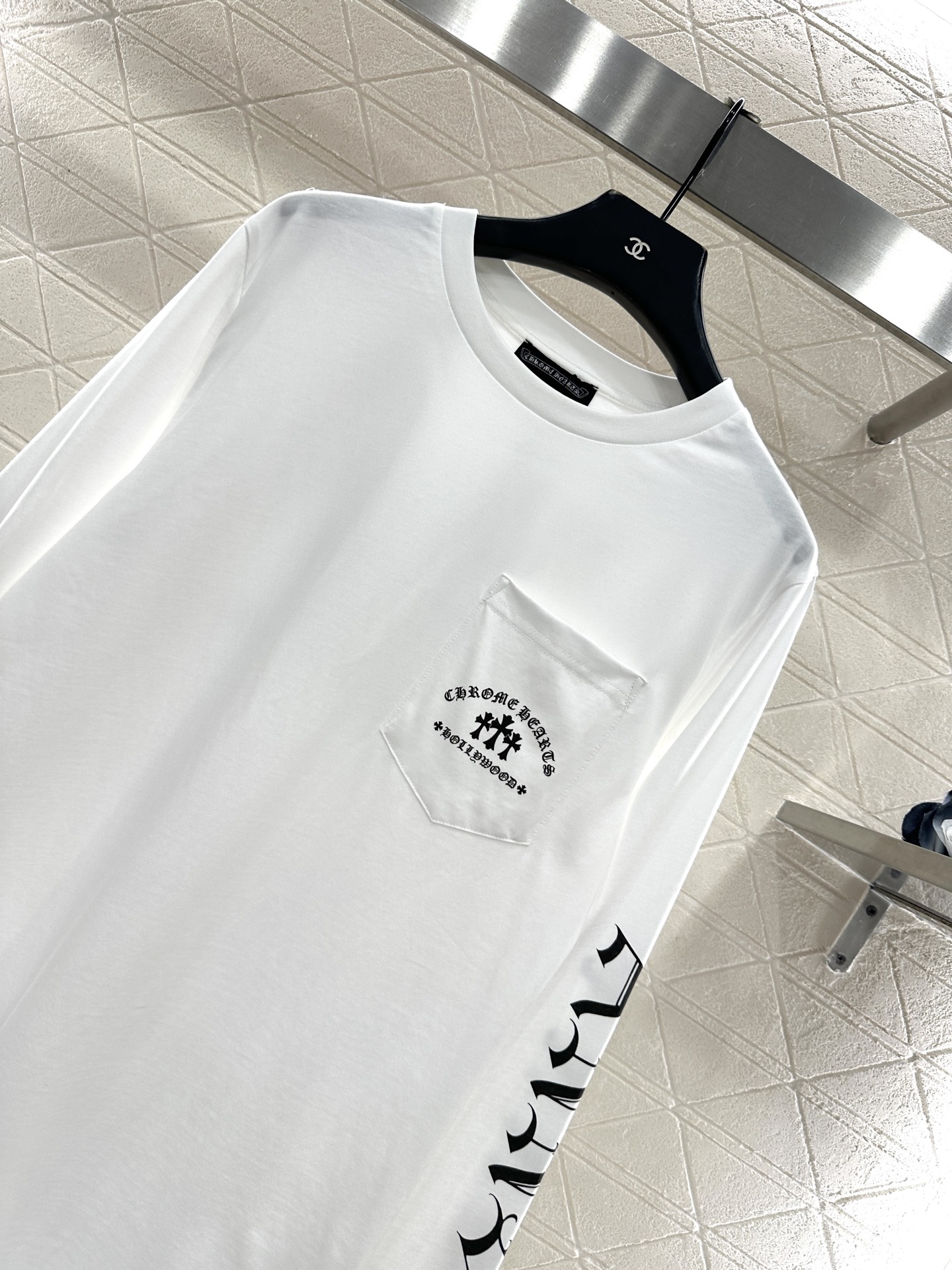 ♥Chrome hear*♥2025新品上架 字母印花长袖上衣定制YB斜纹全棉材质，质感舒适，弹力十足，