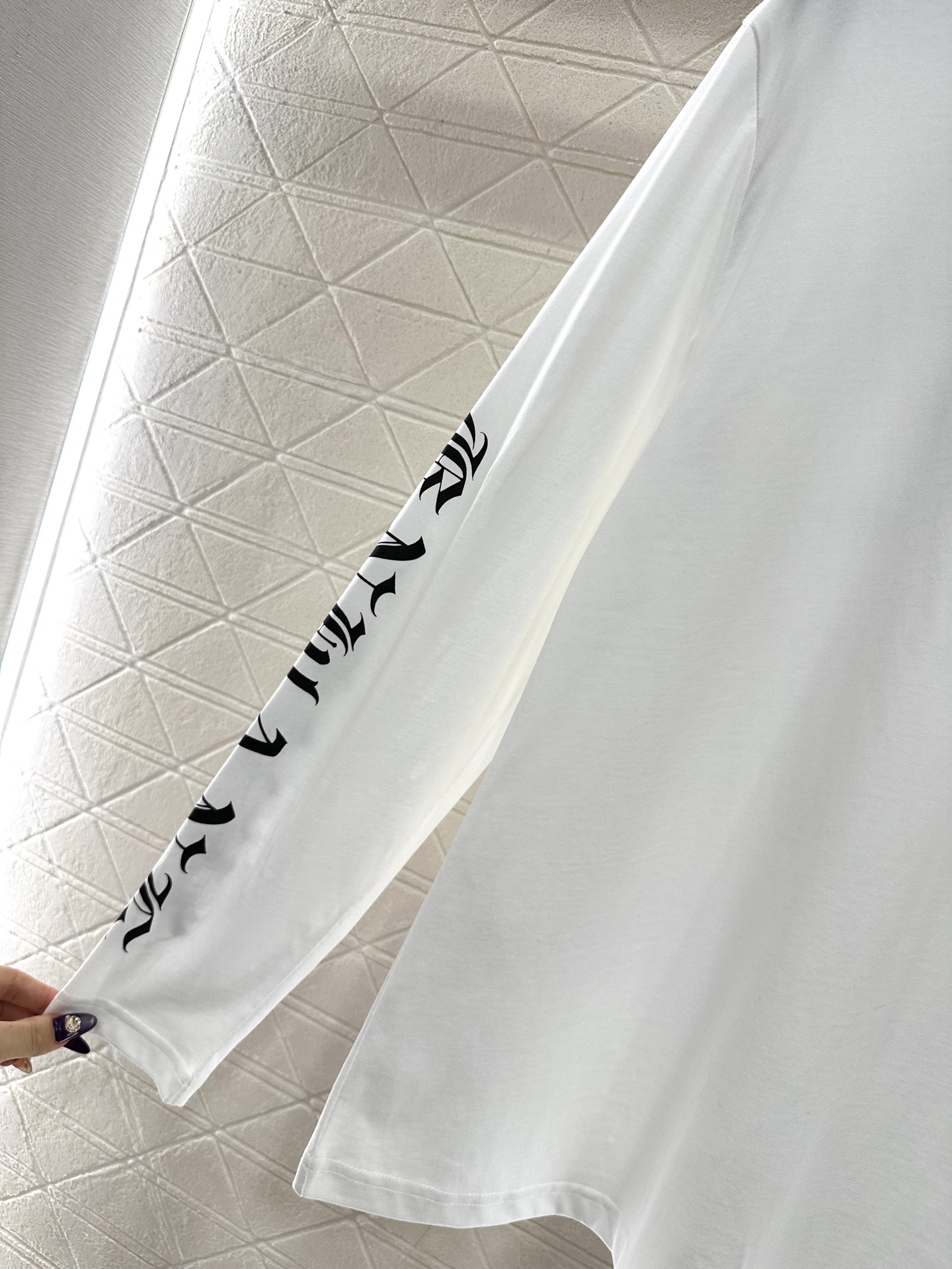 ♥Chrome hear*♥2025新品上架 字母印花长袖上衣定制YB斜纹全棉材质，质感舒适，弹力十足，