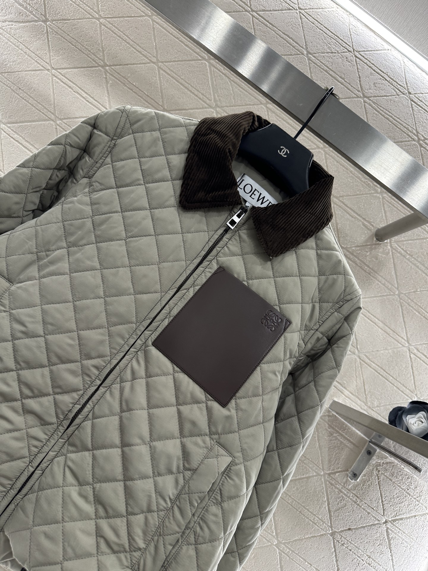 ♥Loew*♥2025新品上架 灯芯绒领菱格纹棉服外套定制YB防风防水尼龙材质，羽绒棉填充内里，整件轻盈