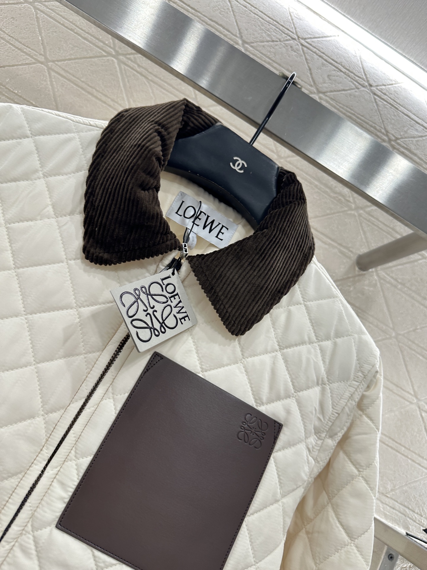 ♥Loew*♥2025新品上架 灯芯绒领菱格纹棉服外套定制YB防风防水尼龙材质，羽绒棉填充内里，整件轻盈