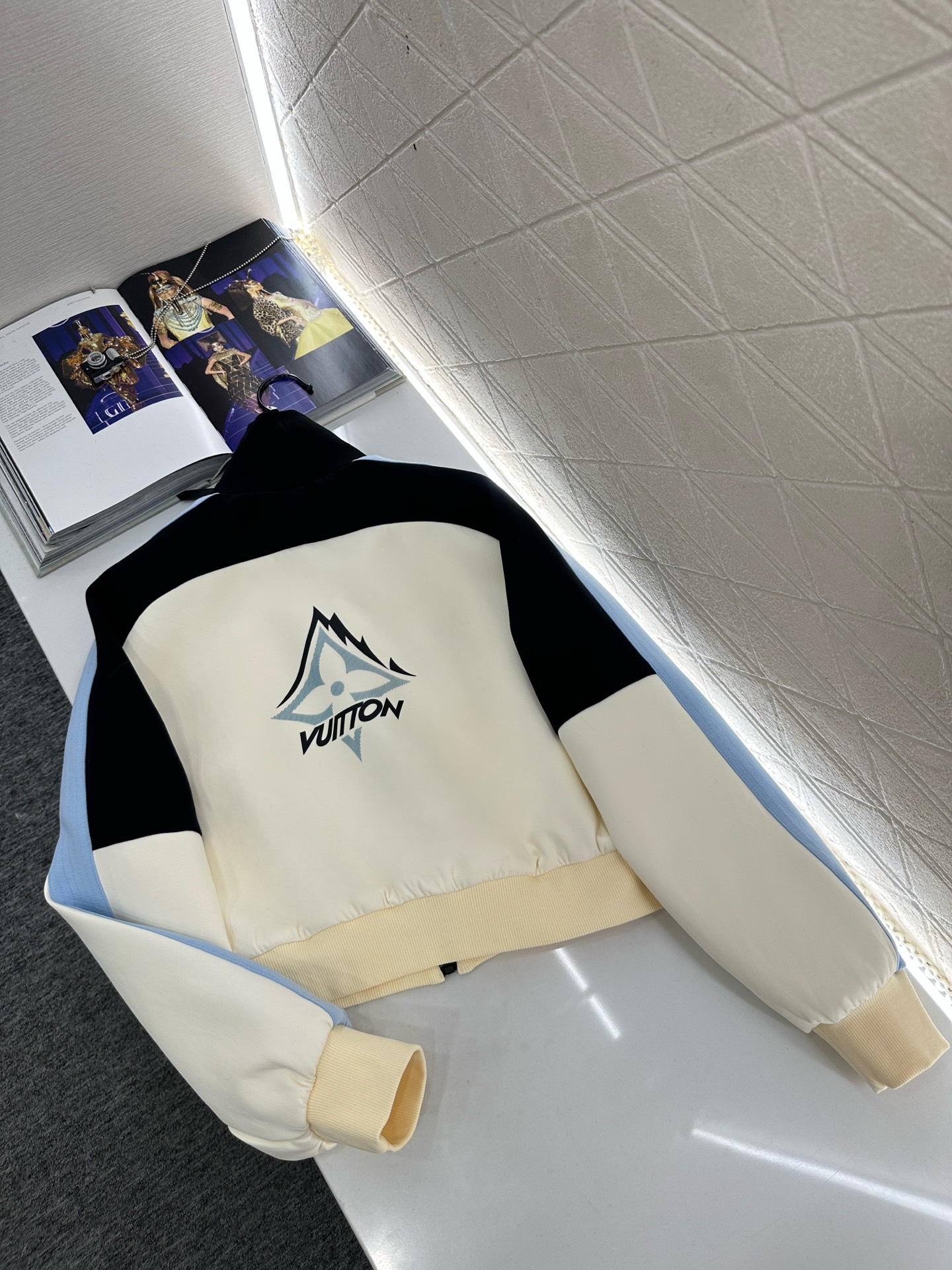 ♥Louis Vuitto*♥2025新品上架 插肩拼色拉链外套长裤套装最新滑雪🎿系列#定制YB空气棉材