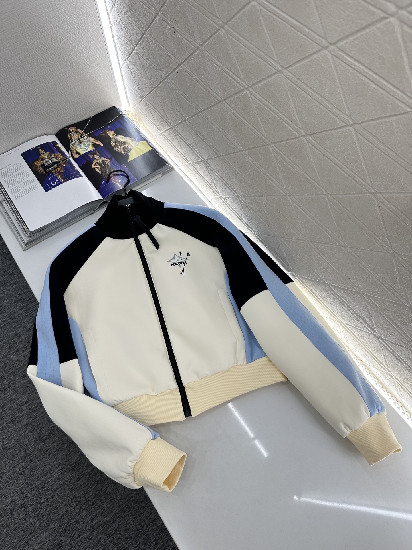 ♥Louis Vuitto*♥2025新品上架 插肩拼色拉链外套长裤套装最新滑雪🎿系列#定制YB空气棉材