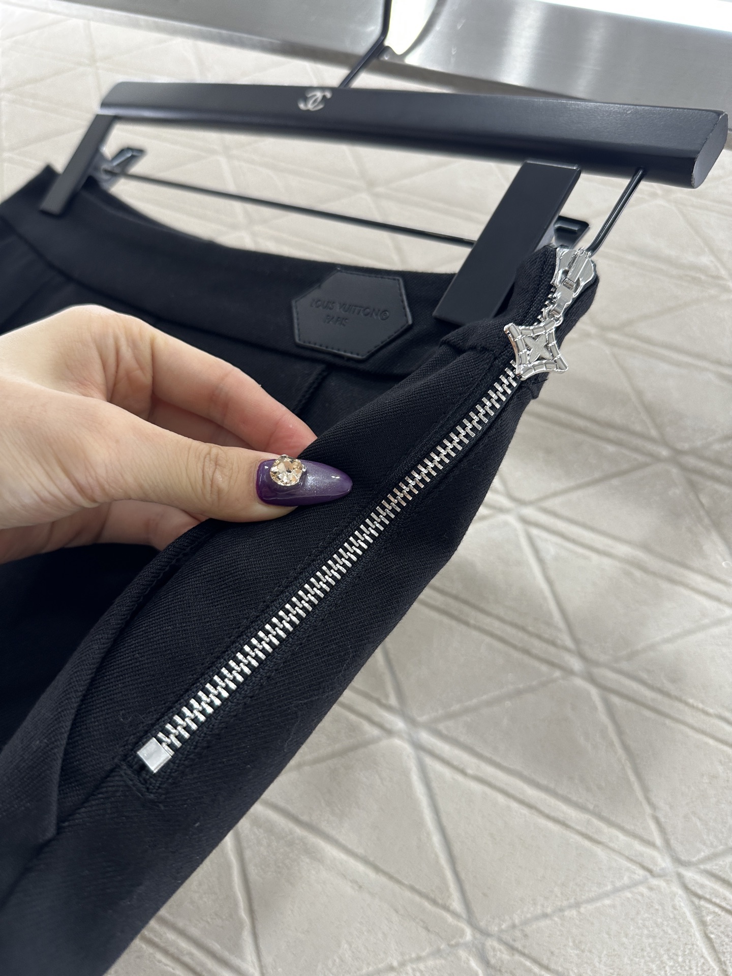 ♥Louis vuitto*♥2025新品上架 侧腰拉链高弹长裤定制YB进口高弹力材质，弹力舒适，高腰直