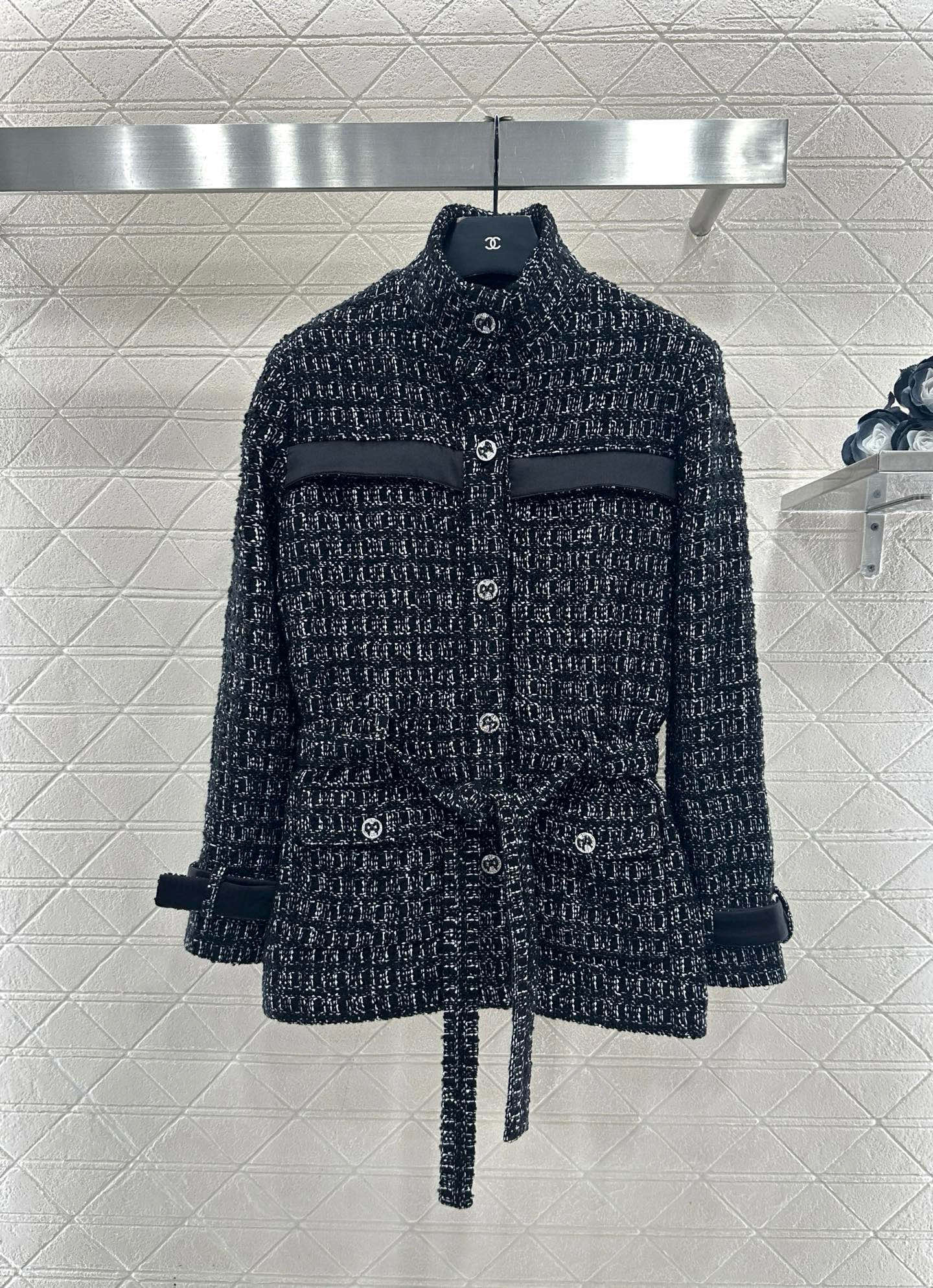 ♥Chane*♥2025新品上架 编织腰带洋装外套定制YB进口粗纺羊毛呢材质，肌理明显，毛料肉眼可见，质