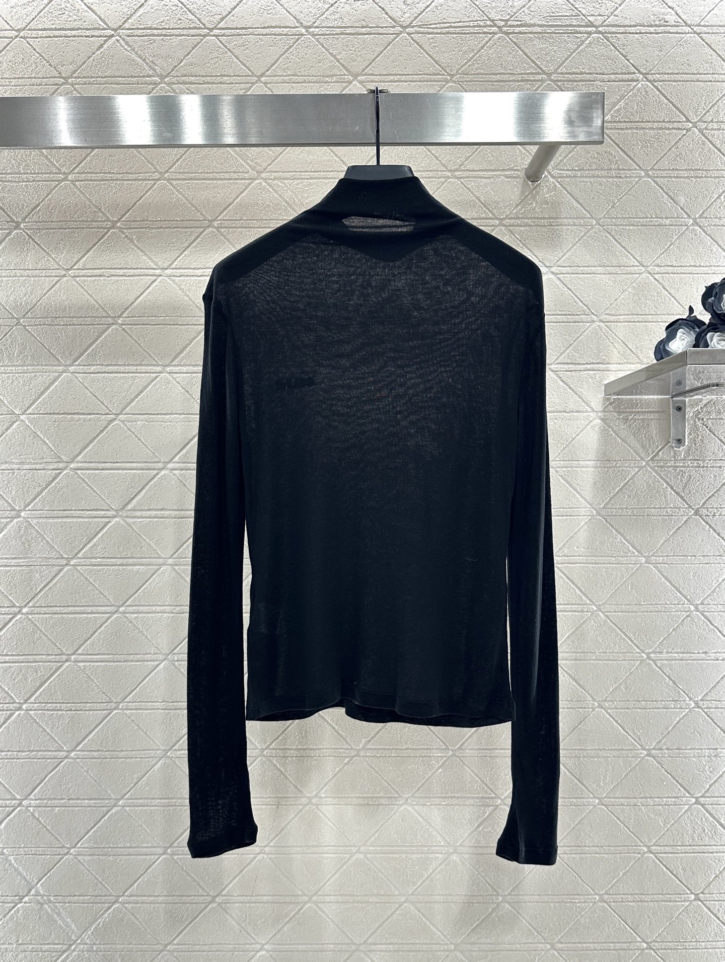 ♥Celin*♥2025新品上架 修身字母高领打底衫定制YB羊毛材质，质感舒适，弹力十足，修身高领打底裁