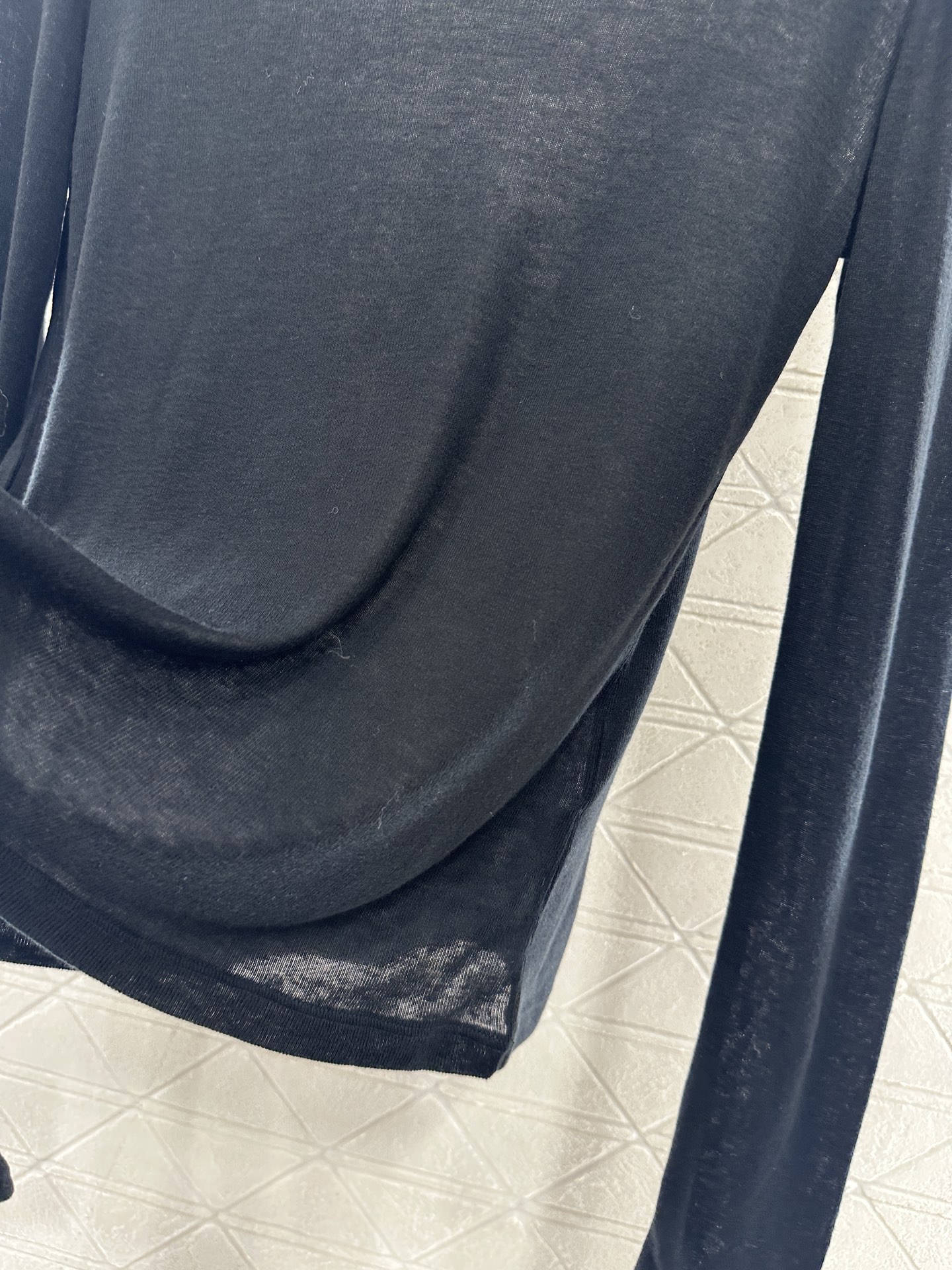 ♥Celin*♥2025新品上架 修身字母高领打底衫定制YB羊毛材质，质感舒适，弹力十足，修身高领打底裁