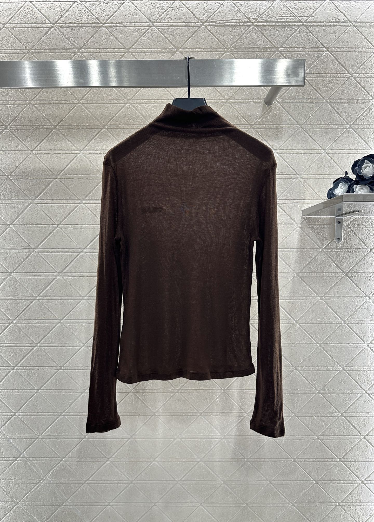 ♥Celin*♥2025新品上架 修身字母高领打底衫定制YB羊毛材质，质感舒适，弹力十足，修身高领打底裁