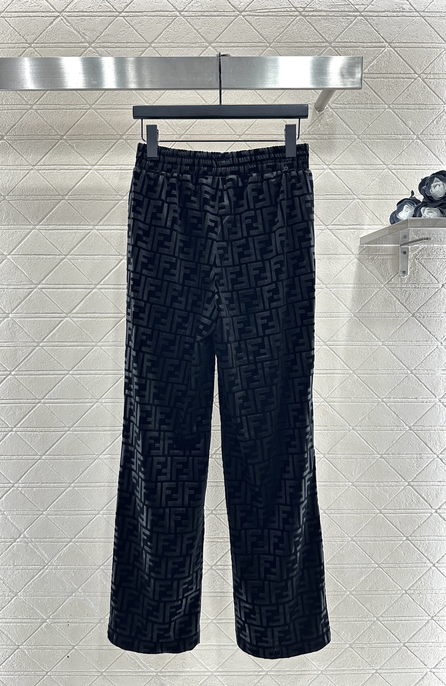 ♥Fend*♥2025新品上架 立体压花字母外套长裤套装定制YB进口丝绒材质，工艺处理，立体压花处理，呈