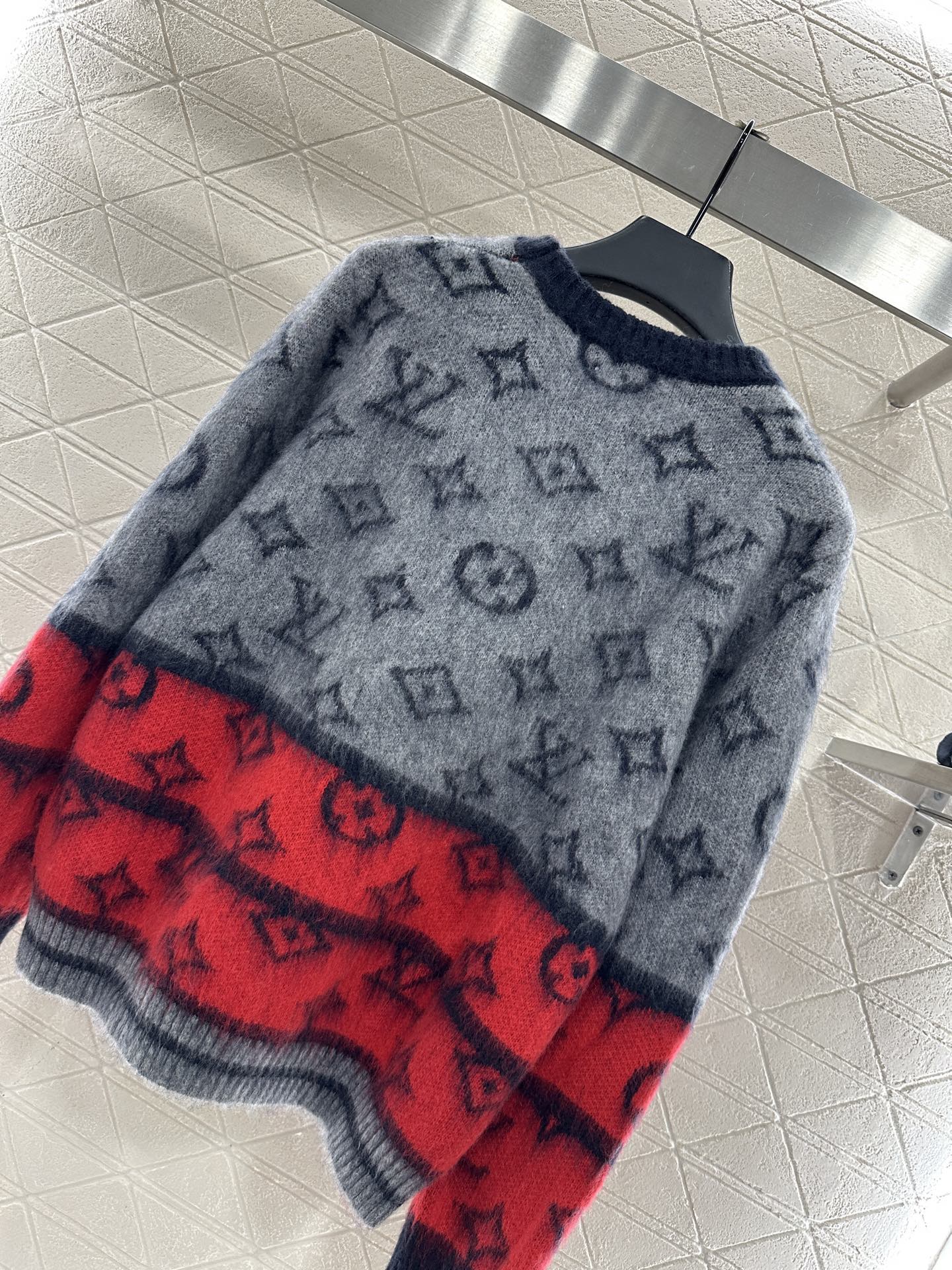 ♥Louis vuitto*♥2025新品上架 提花撞色羊毛套头毛衣定制YB羊毛纱线织造，质感高级，穿搭