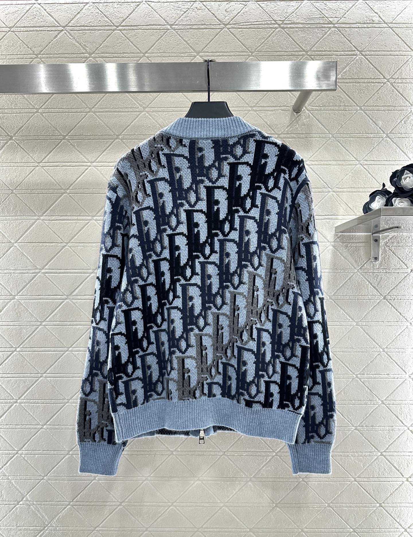 ♥Dioo*♥2025新品上架 提花针织拉链开衫定制YB羊毛纱线织造，质感光泽，柔软亲肤，拉链开衫剪裁，