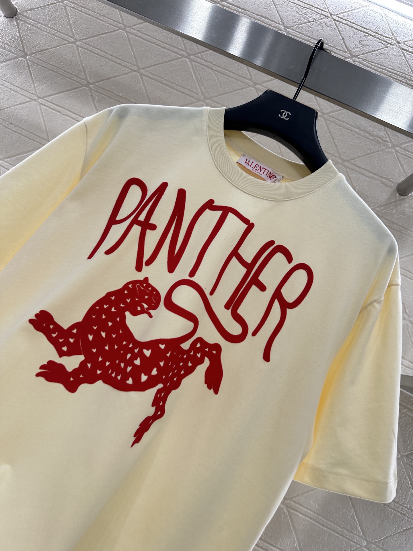 ♥Valentin*♥2025新品上架 植绒印花𝑇𝑒𝑒定制YB原生全棉材质，透气舒适，质感十足，宽松短袖