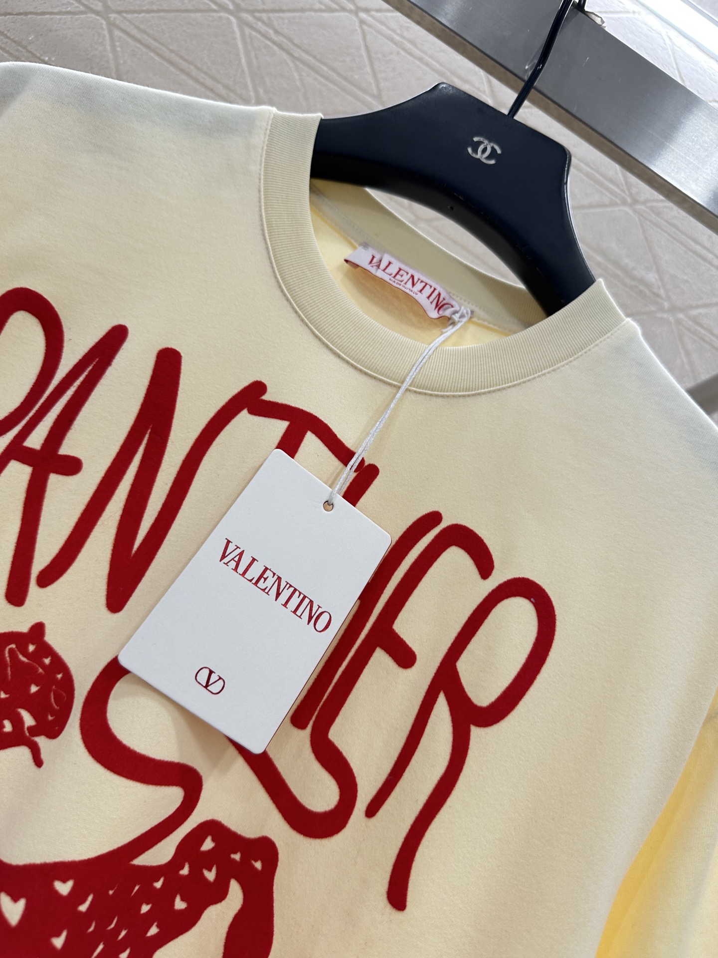 ♥Valentin*♥2025新品上架 植绒印花𝑇𝑒𝑒定制YB原生全棉材质，透气舒适，质感十足，宽松短袖