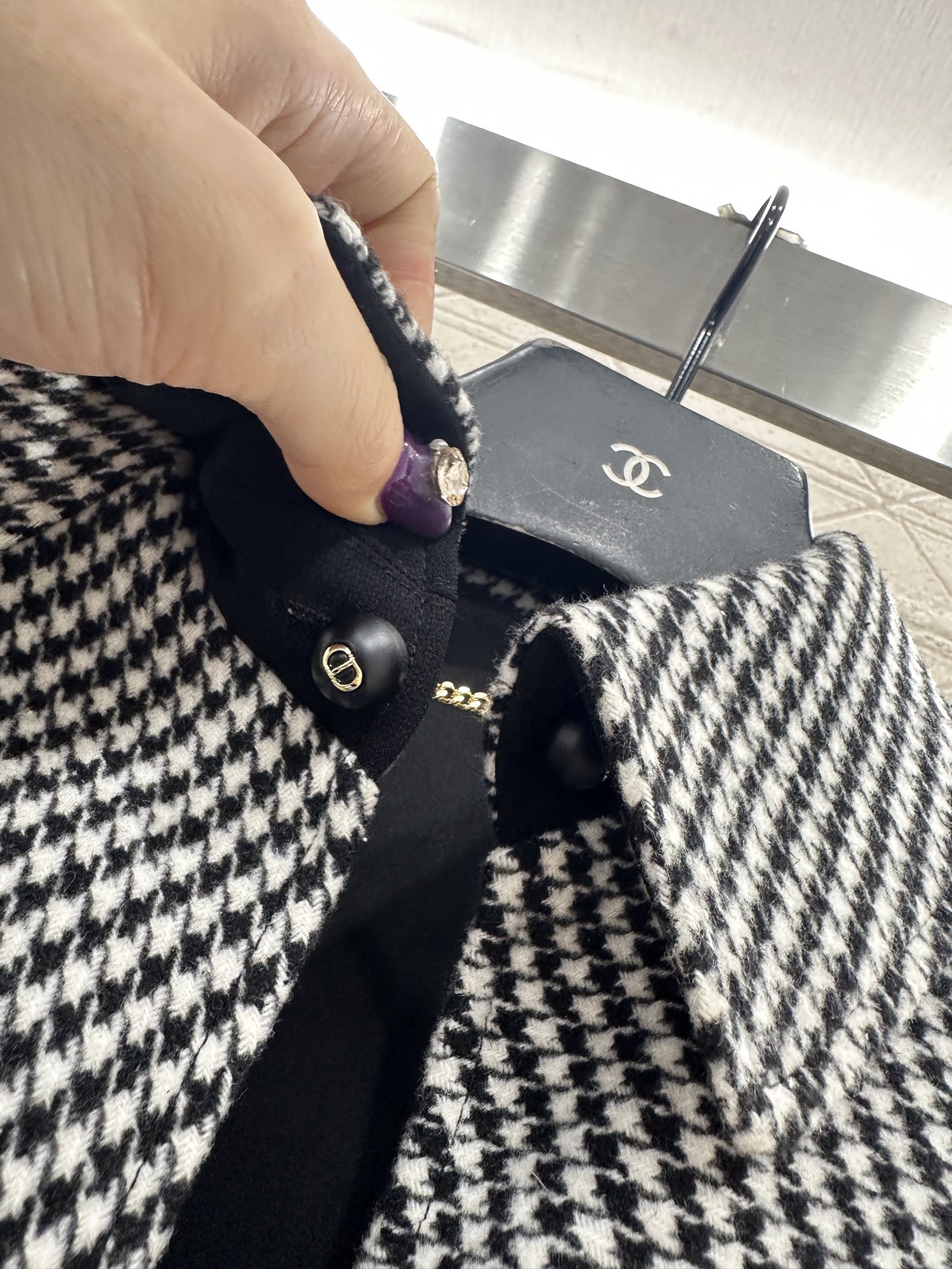 ♥Dio*♥2025新品上架 千鸟格长款披肩斗篷定制YB进口材质，质感光泽，穿搭洋气，翻领长款斗篷大衣披