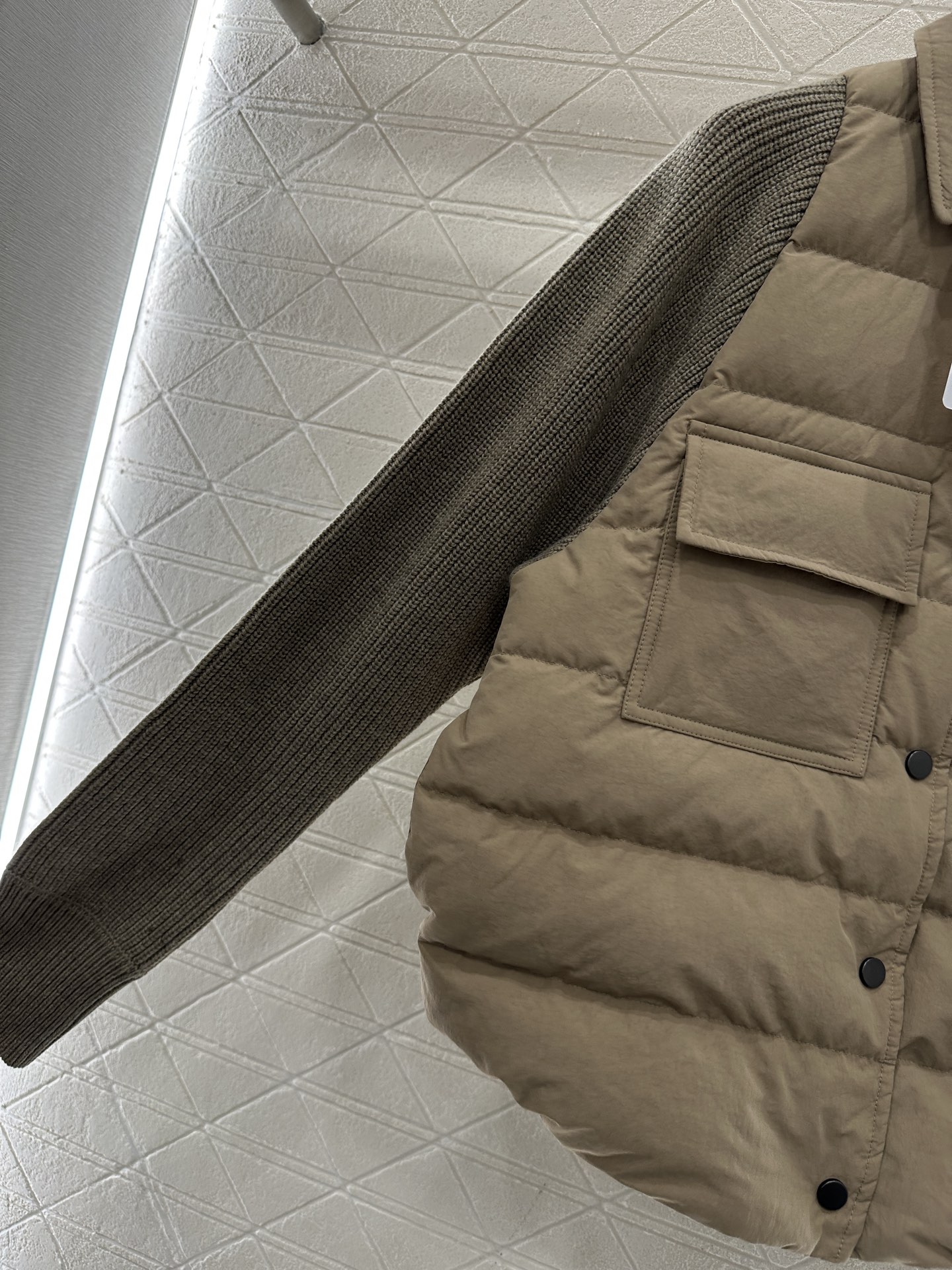 ♥BC*♥2025新品上架 针织拼接翻领羽绒外套定制YB进口防风防水尼龙材质，其工艺还原升级材质，提升秋