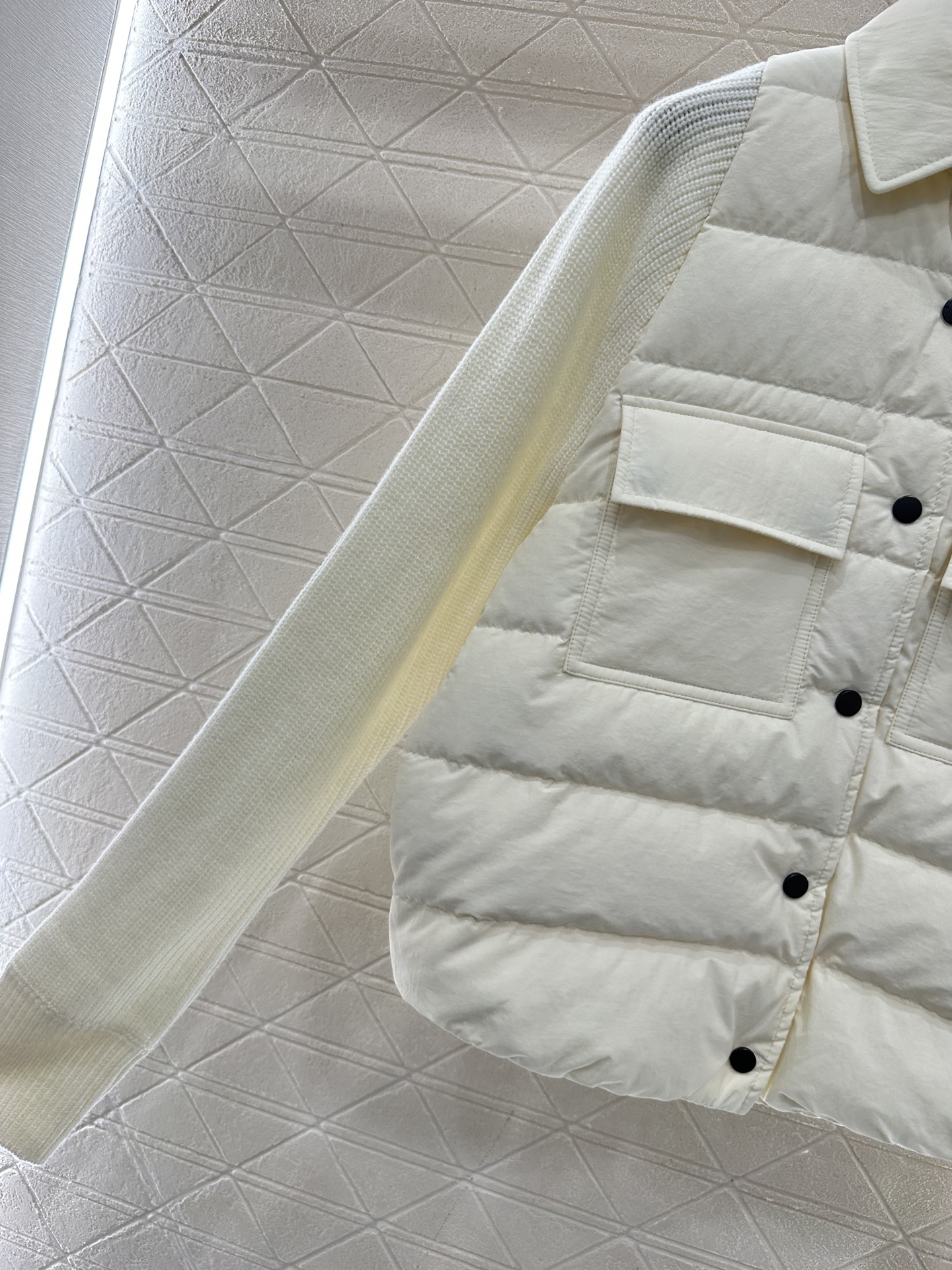 ♥BC*♥2025新品上架 针织拼接翻领羽绒外套定制YB进口防风防水尼龙材质，其工艺还原升级材质，提升秋