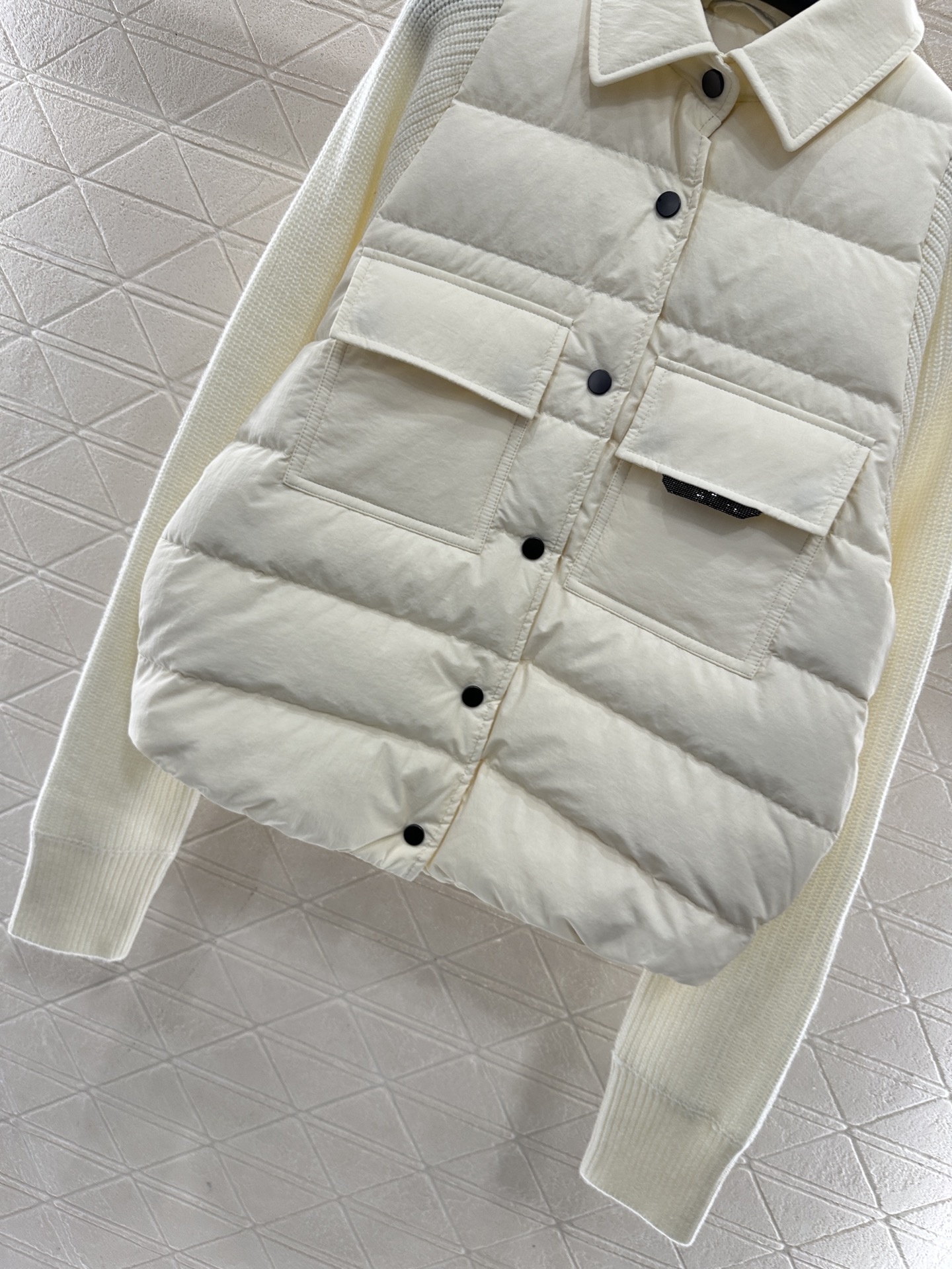 ♥BC*♥2025新品上架 针织拼接翻领羽绒外套定制YB进口防风防水尼龙材质，其工艺还原升级材质，提升秋