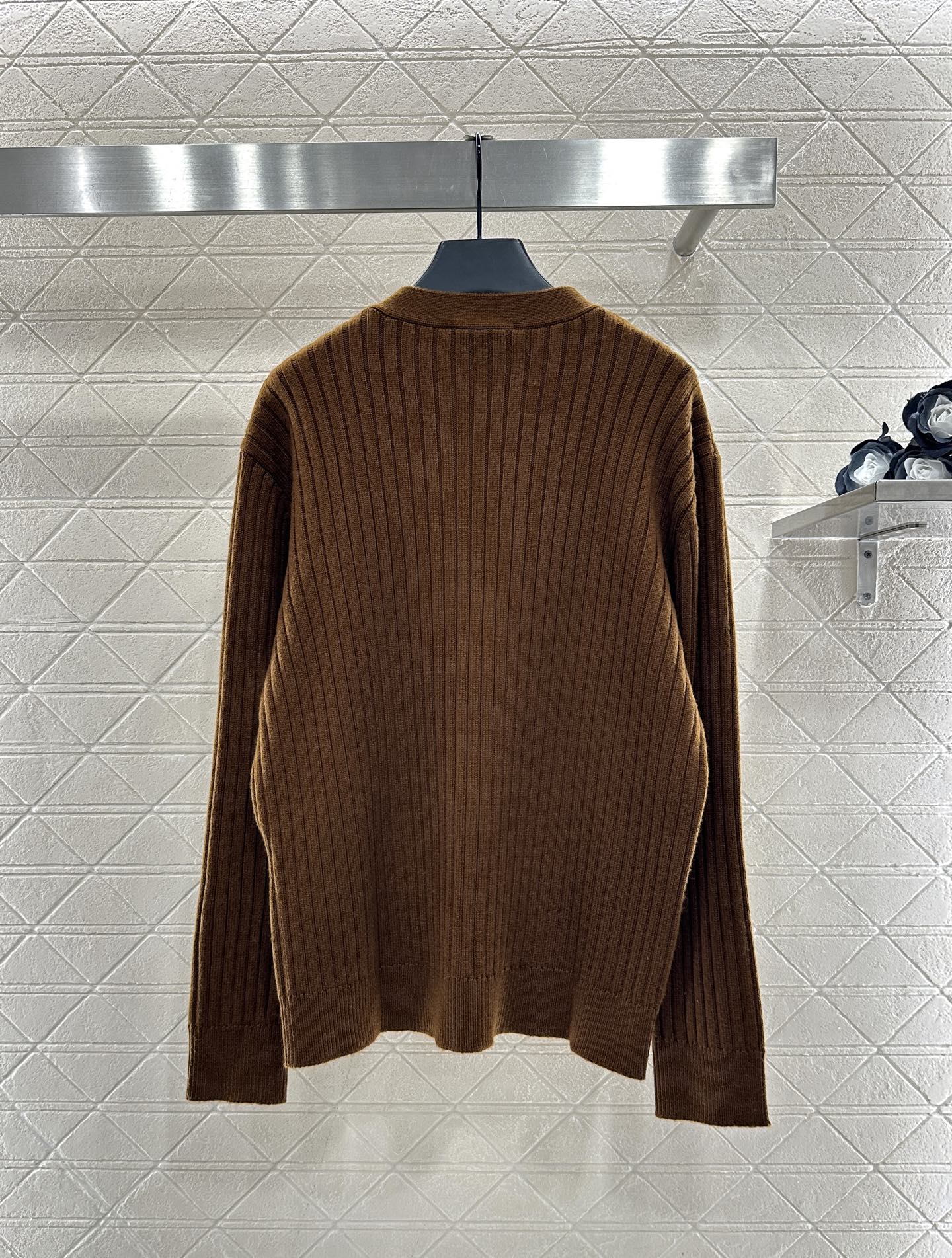 ♥Gucc*♥2025新品上架 口袋针织开衫定制YB羊绒羊毛纱线织造，质感高级，舒适柔软，V领针织开衫剪