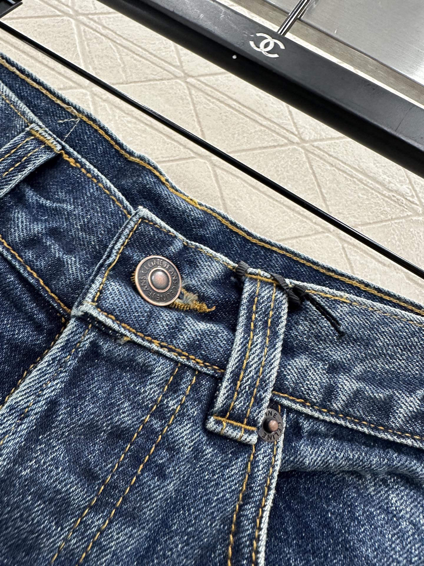 ♥Celin*♥2025新品上架 牛仔直筒长裤定制YB斜纹棉牛仔材质，质感挺括，穿搭有型，直筒长裤版型，