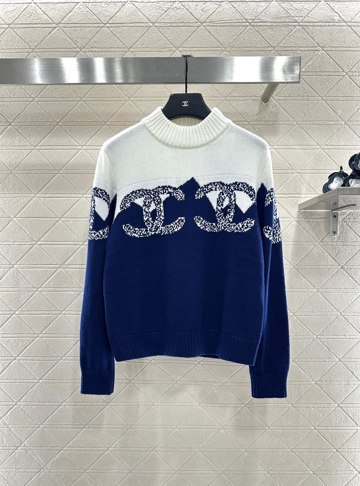 ♥Chane*♥2025新品上架 提花针织套头毛衣定制YB羊毛纱线织造，质感细腻，穿搭舒适，宽松套头毛衣