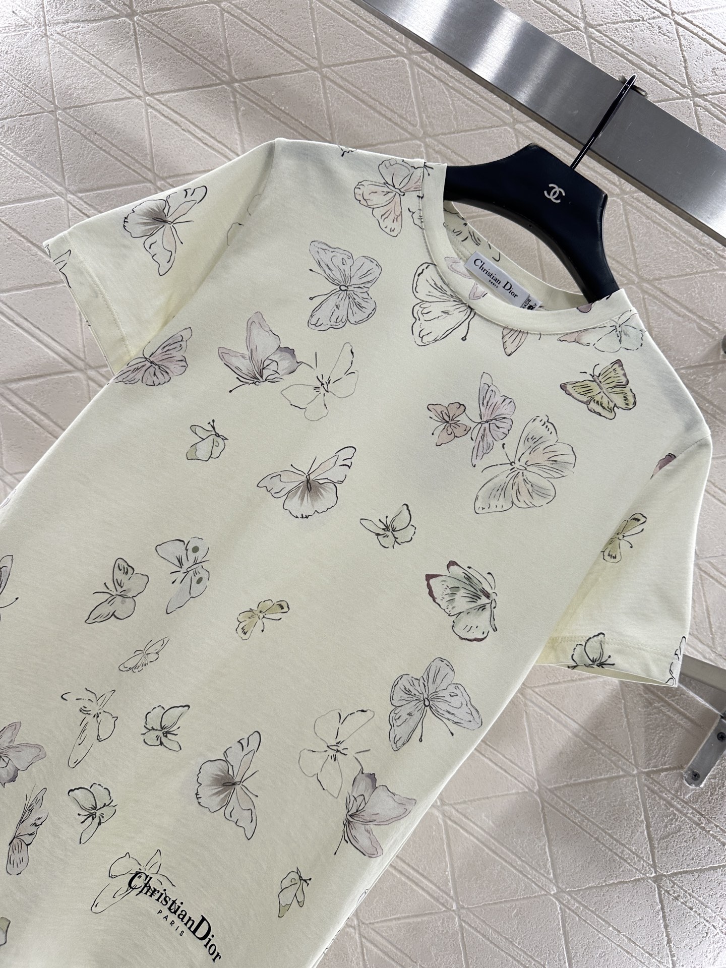 ♥Dio*♥2025新品上架 圆领印花𝑇𝑒𝑒定制YB斜纹全棉材质，质感高级，柔软舒适，常规短袖T恤裁剪，