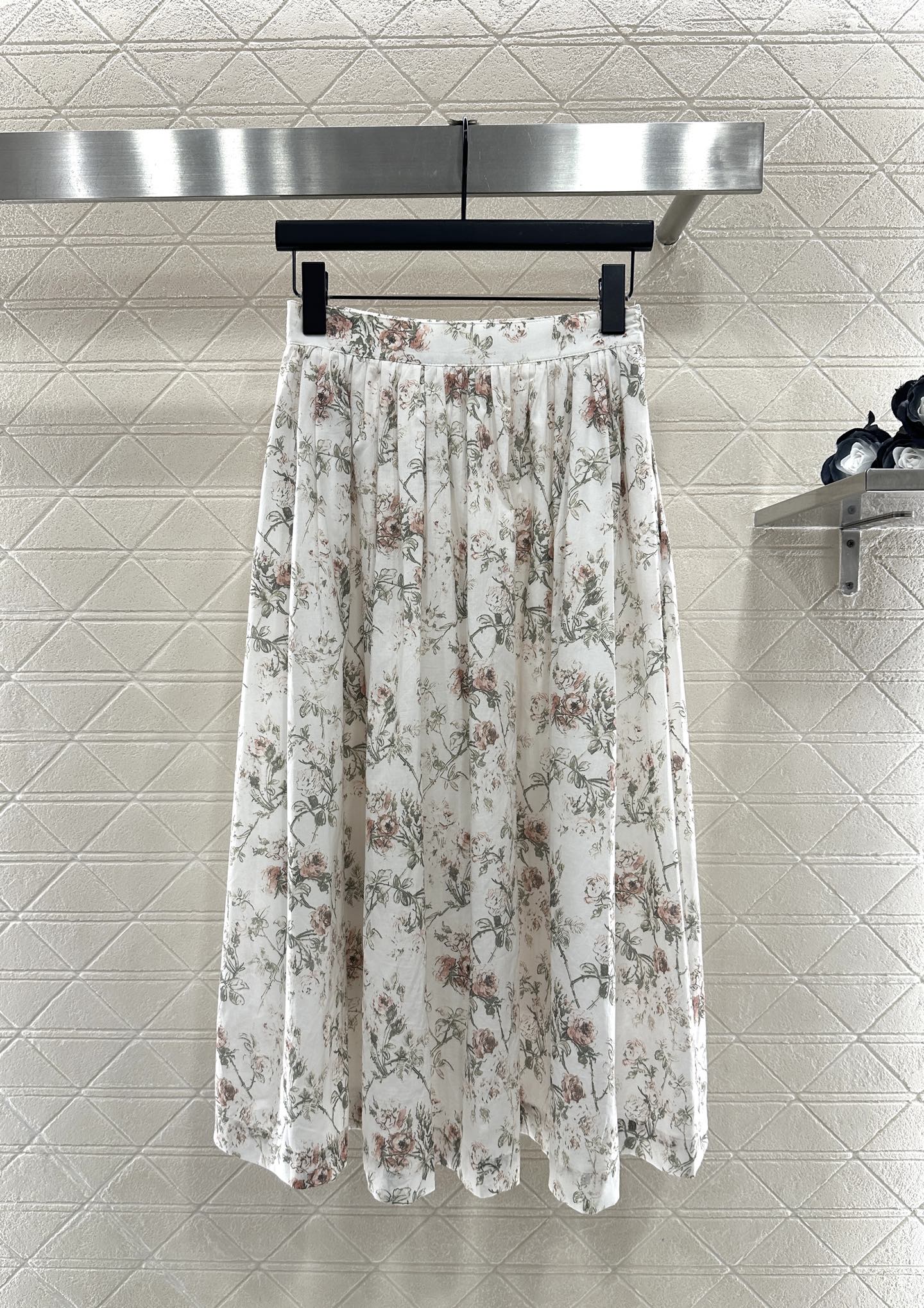 ♥Dio*♥2025新品上架堆叠领碎花衬衣半裙套装定制YB斜纹全棉材质，质感光泽，舒适透气，长袖衬衫版型