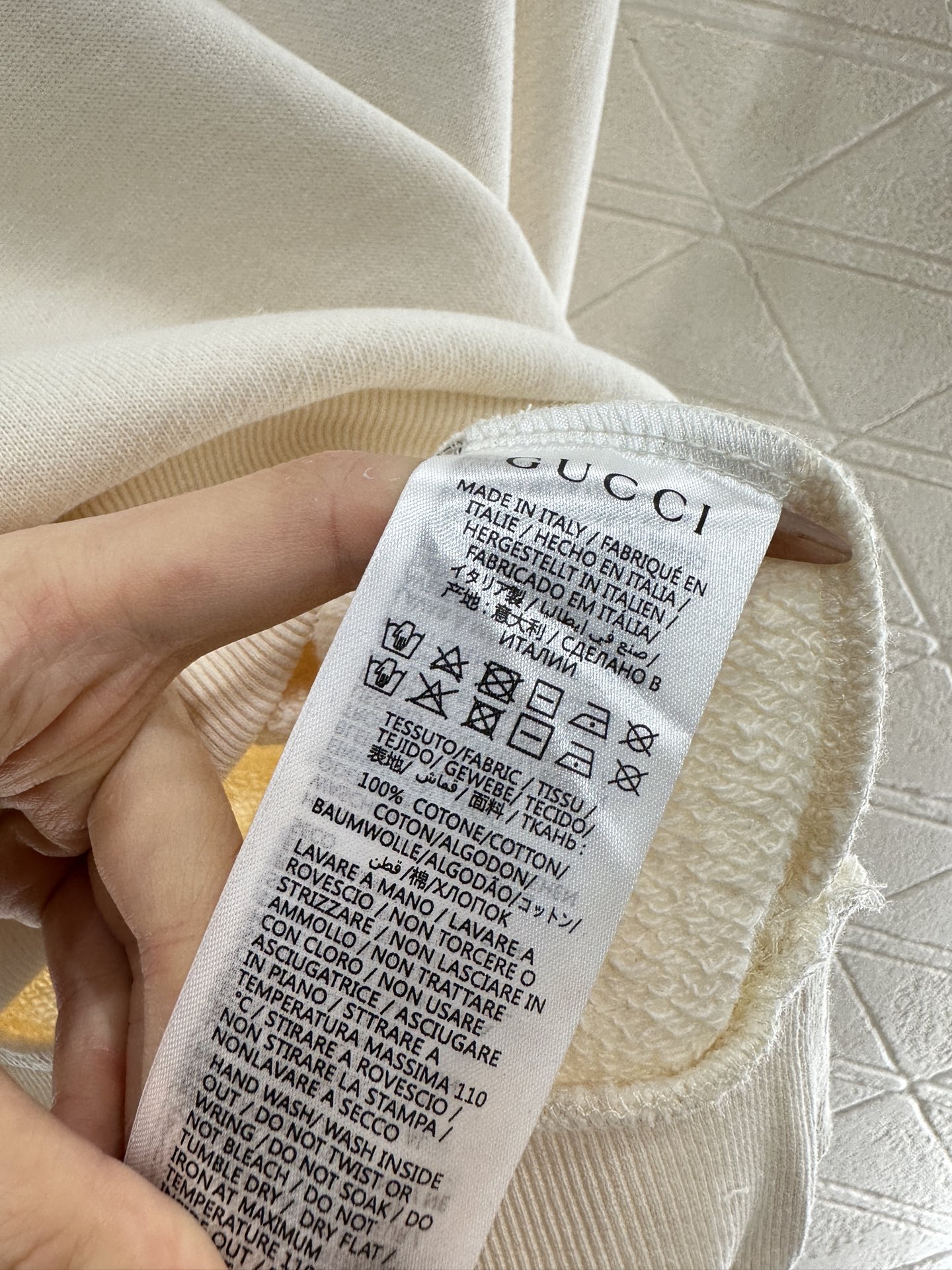 ♥Gucc*♥2025新品上架 撞色字母圆领卫衣定制YB原生全棉面料，弹力舒适，质感十足，标志性横杠打底