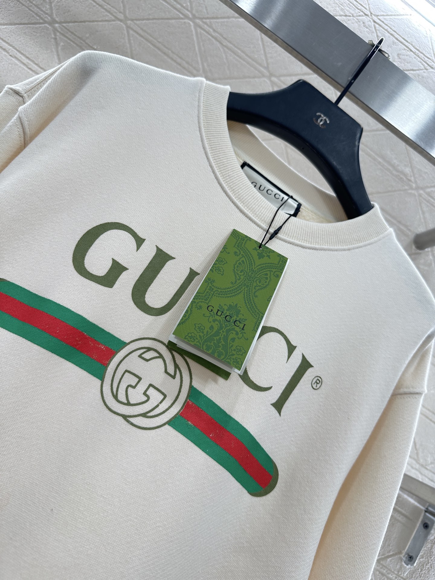 ♥Gucc*♥2025新品上架 撞色字母圆领卫衣定制YB原生全棉面料，弹力舒适，质感十足，标志性横杠打底