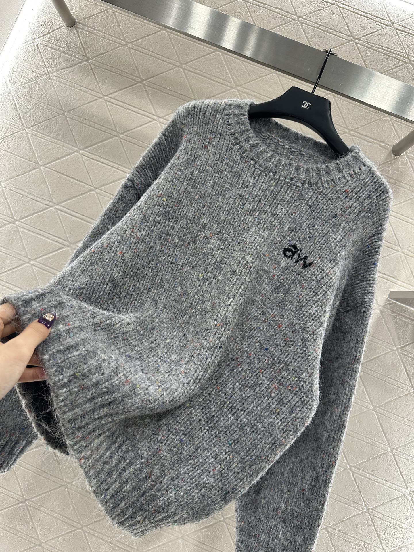 ♥Alexander wan*♥2025新品上架 刺绣针织套头毛衣定制YB羊毛纱线织造，马海毛融入，肌理