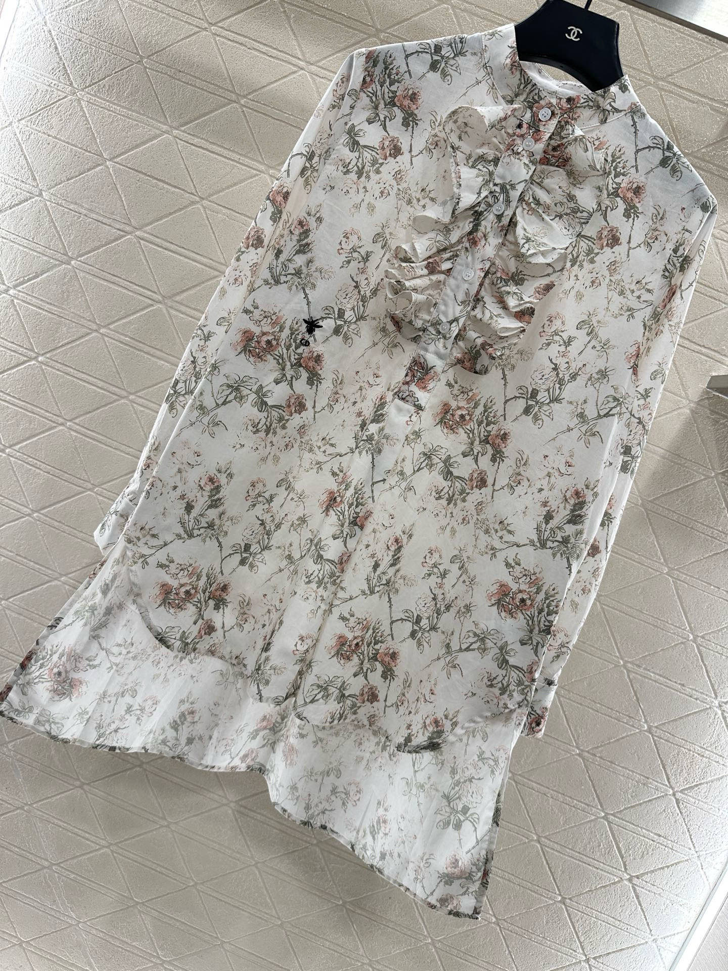 ♥Dio*♥2025新品上架堆叠领碎花衬衣半裙套装定制YB斜纹全棉材质，质感光泽，舒适透气，长袖衬衫版型