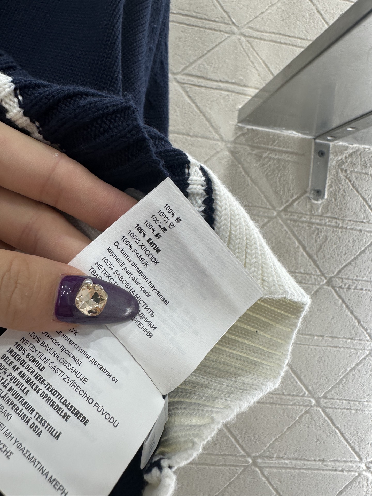 ♥Prad*♥2025新品上架 包边撞色针织开衫定制YB全棉纱线织造，质感细腻，穿搭舒适，V领针织开衫版