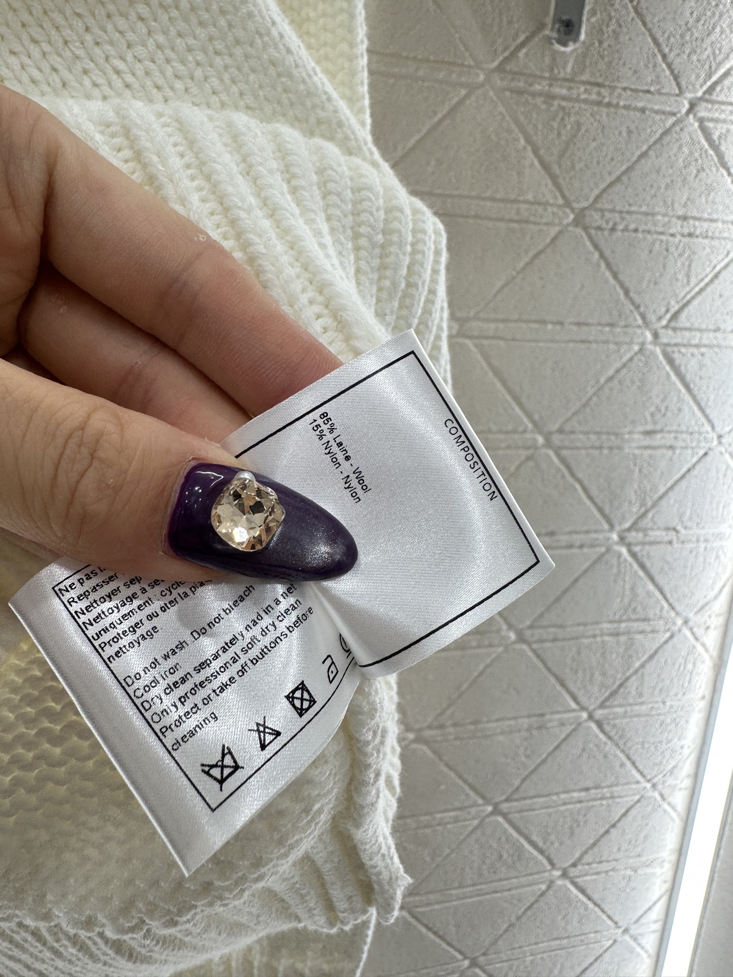 ♥Chane*♥2025新品上架 刺绣钩花针织套头毛衣定制YB羊毛纱线织造，细腻柔软，穿搭舒适保暖，圆领