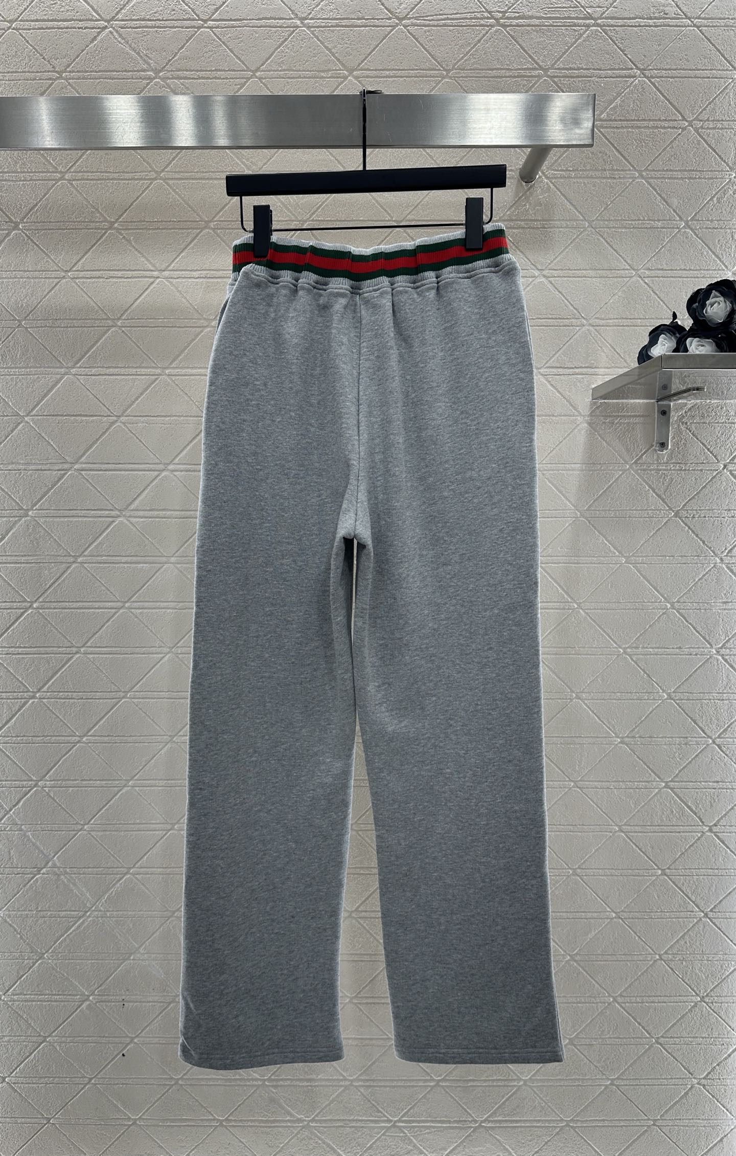 ♥Gucc*♥2025新品上架 大翻领卫衣长裤套装定制YB原生全棉材质，亲肤柔软，细腻光泽，穿法舒适保暖