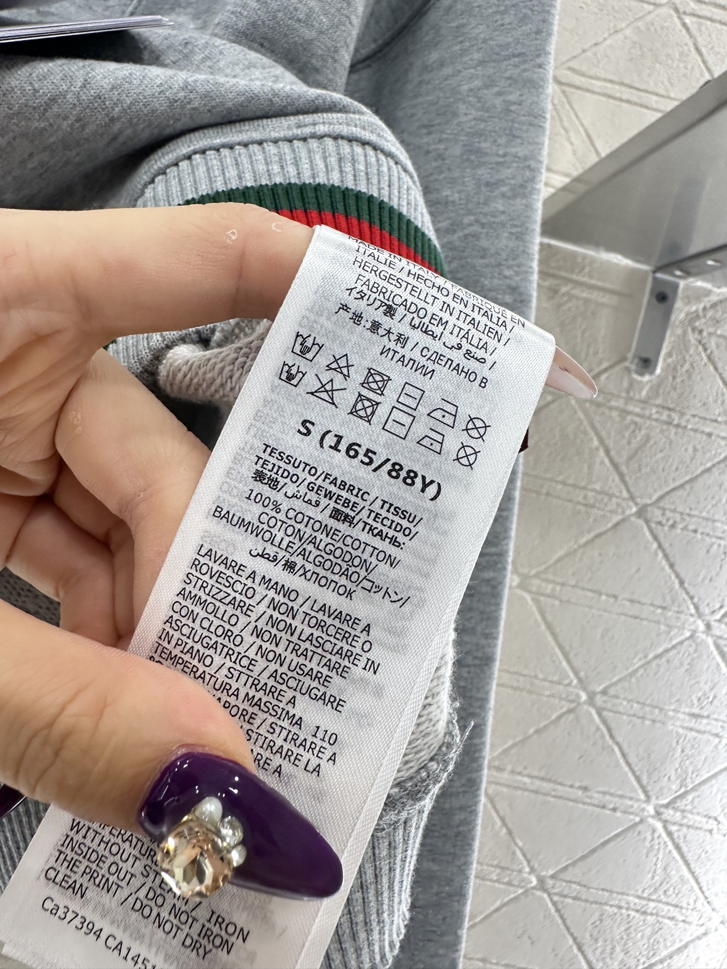 ♥Gucc*♥2025新品上架 大翻领卫衣长裤套装定制YB原生全棉材质，亲肤柔软，细腻光泽，穿法舒适保暖