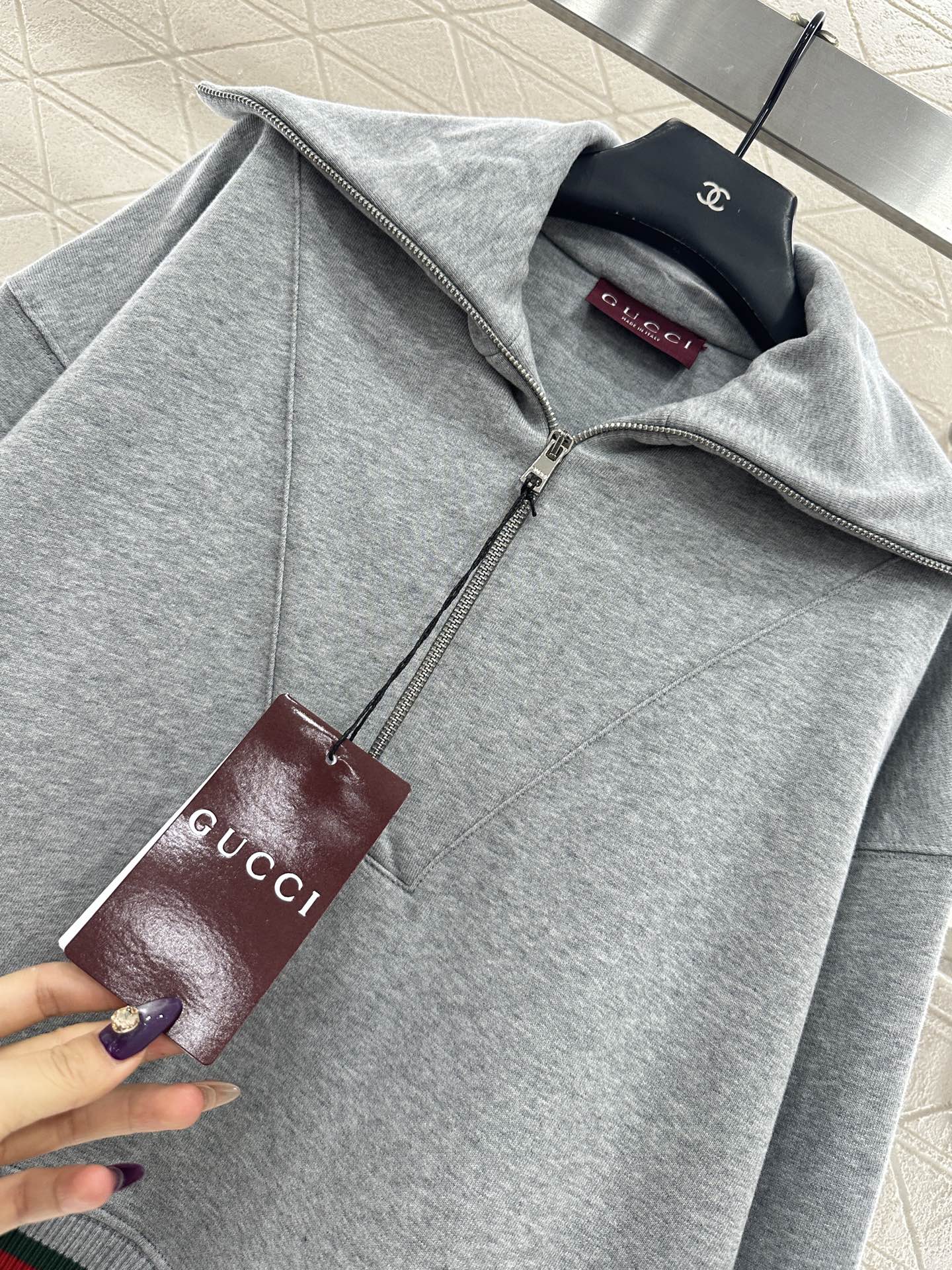 ♥Gucc*♥2025新品上架 大翻领卫衣长裤套装定制YB原生全棉材质，亲肤柔软，细腻光泽，穿法舒适保暖