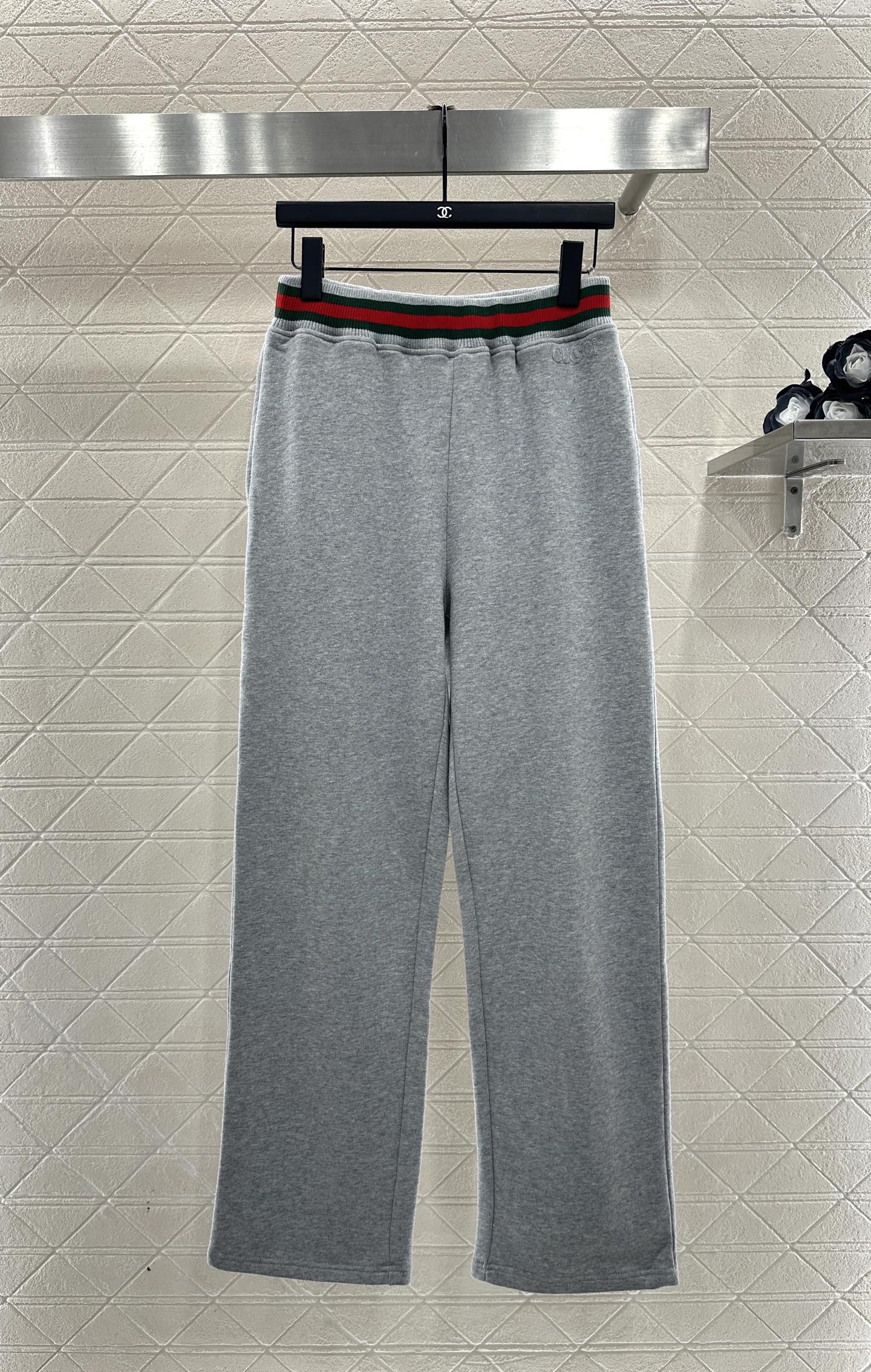 ♥Gucc*♥2025新品上架 大翻领卫衣长裤套装定制YB原生全棉材质，亲肤柔软，细腻光泽，穿法舒适保暖