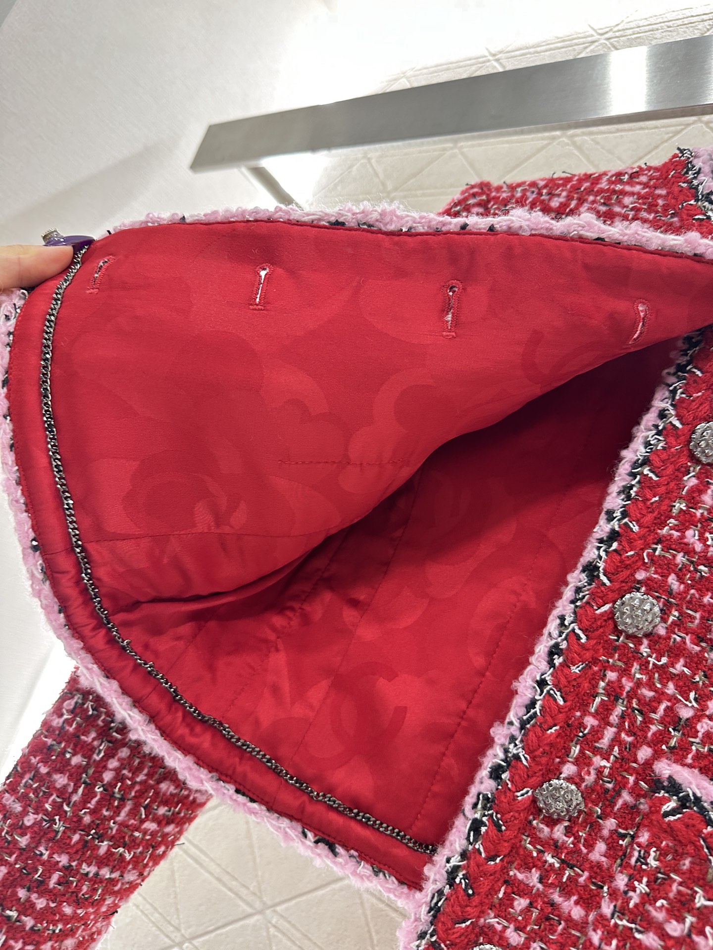 ♥Chane*♥2025新品上架 山茶花胸针圆领编织洋装定制YB进口粗纺羊毛呢材质，质感高级，品相十足，