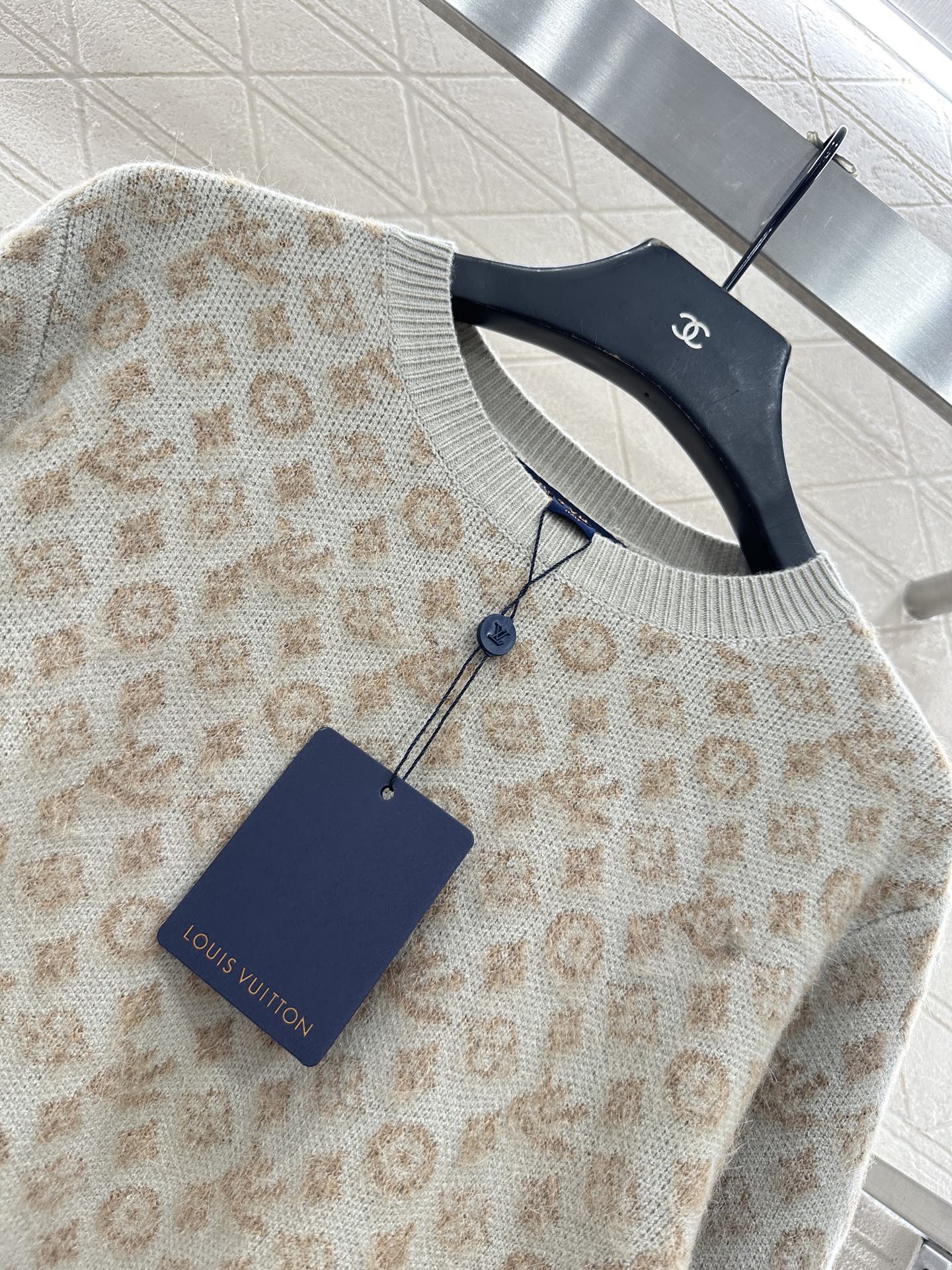 ♥Louis vuitto*♥2025新品上架 提花圆领套头毛衣定制YB羊毛针织材质，质感高级，舒适柔软