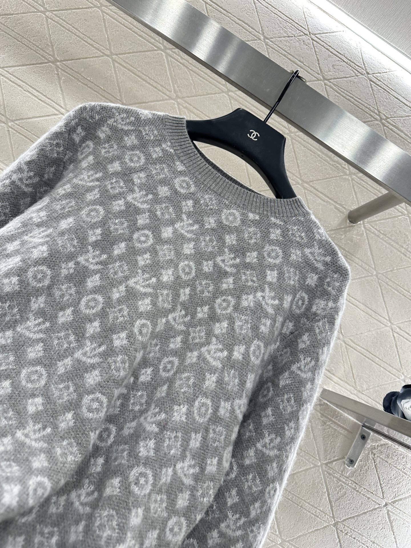 ♥Louis vuitto*♥2025新品上架 提花圆领套头毛衣定制YB羊毛针织材质，质感高级，舒适柔软