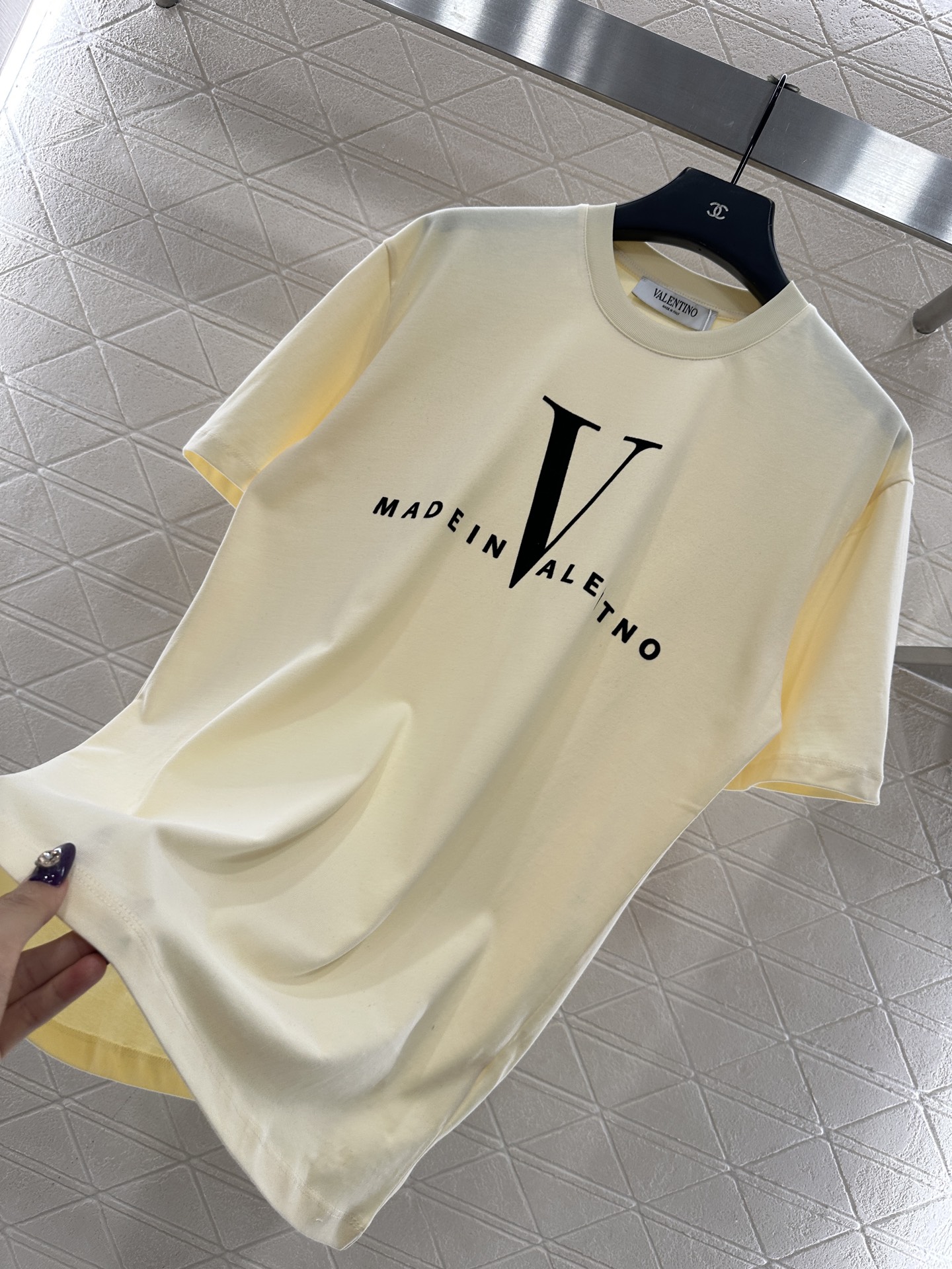 ♥Valentin*♥2025新品上架 植绒字母圆领𝑇𝑒𝑒定制YB全棉材质，质感细腻，透气舒适，宽松落肩