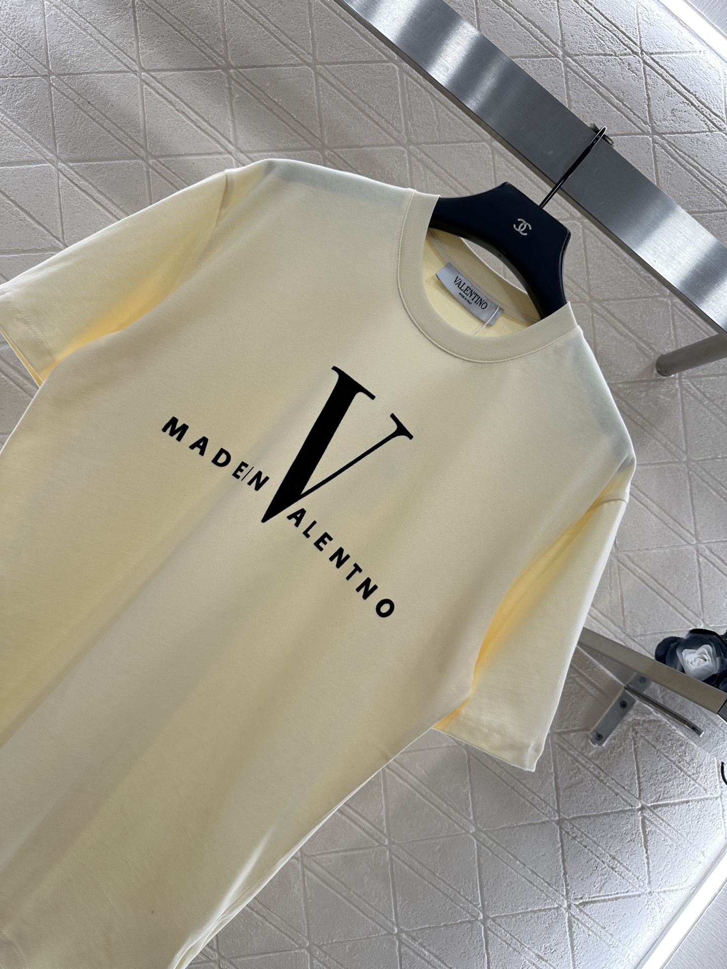 ♥Valentin*♥2025新品上架 植绒字母圆领𝑇𝑒𝑒定制YB全棉材质，质感细腻，透气舒适，宽松落肩