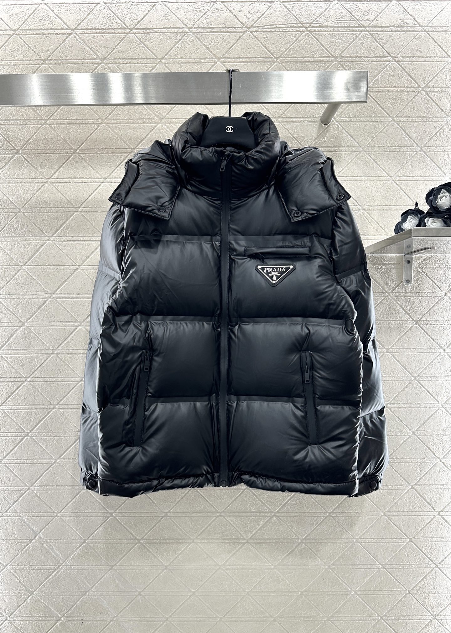 ♥Prad*♥2025新品上架 连帽可拆卸羽绒服外套定制YB进口反光防风防水尼龙材质，其工艺还原，升级材