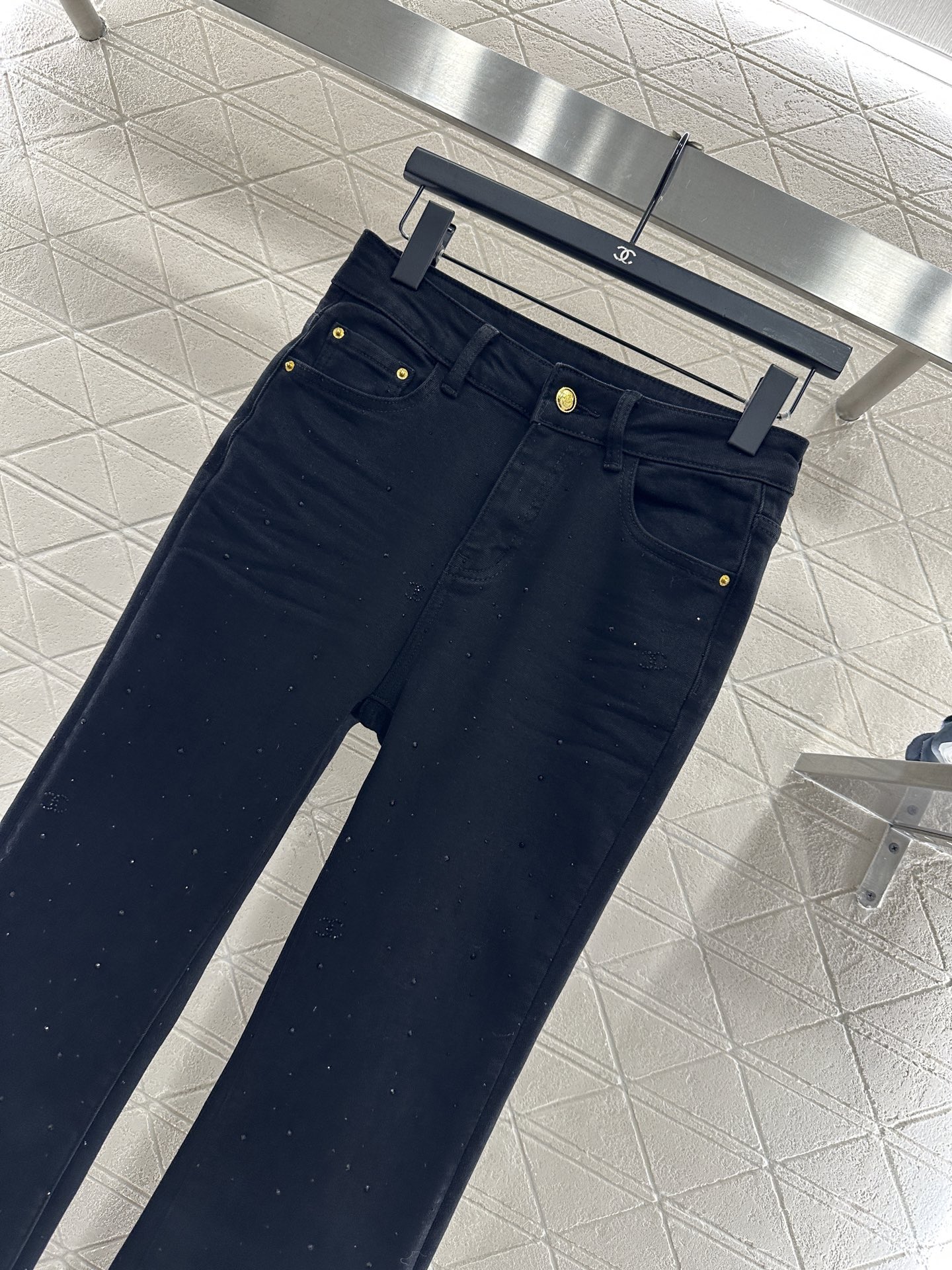 ♥Chane*♥2025新品上架 磨绒烫钻修身牛仔微喇长裤定制YB斜纹棉牛仔材质，舒适弹力，穿搭有型，弹