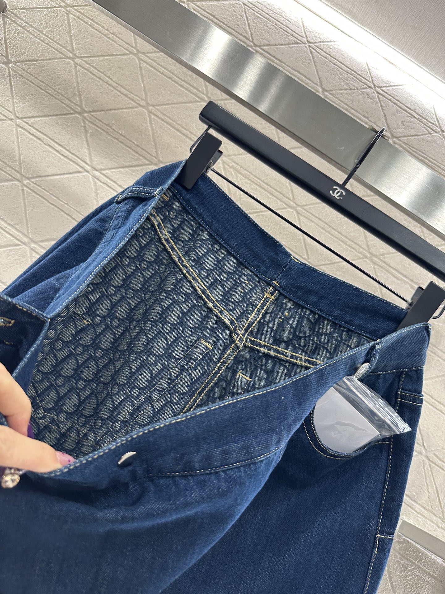 ♥Dio*♥2025新品上架 解构阔腿牛仔长裤定制YB斜纹棉牛仔材质，质感挺括，穿搭有型，阔腿长裤版型，