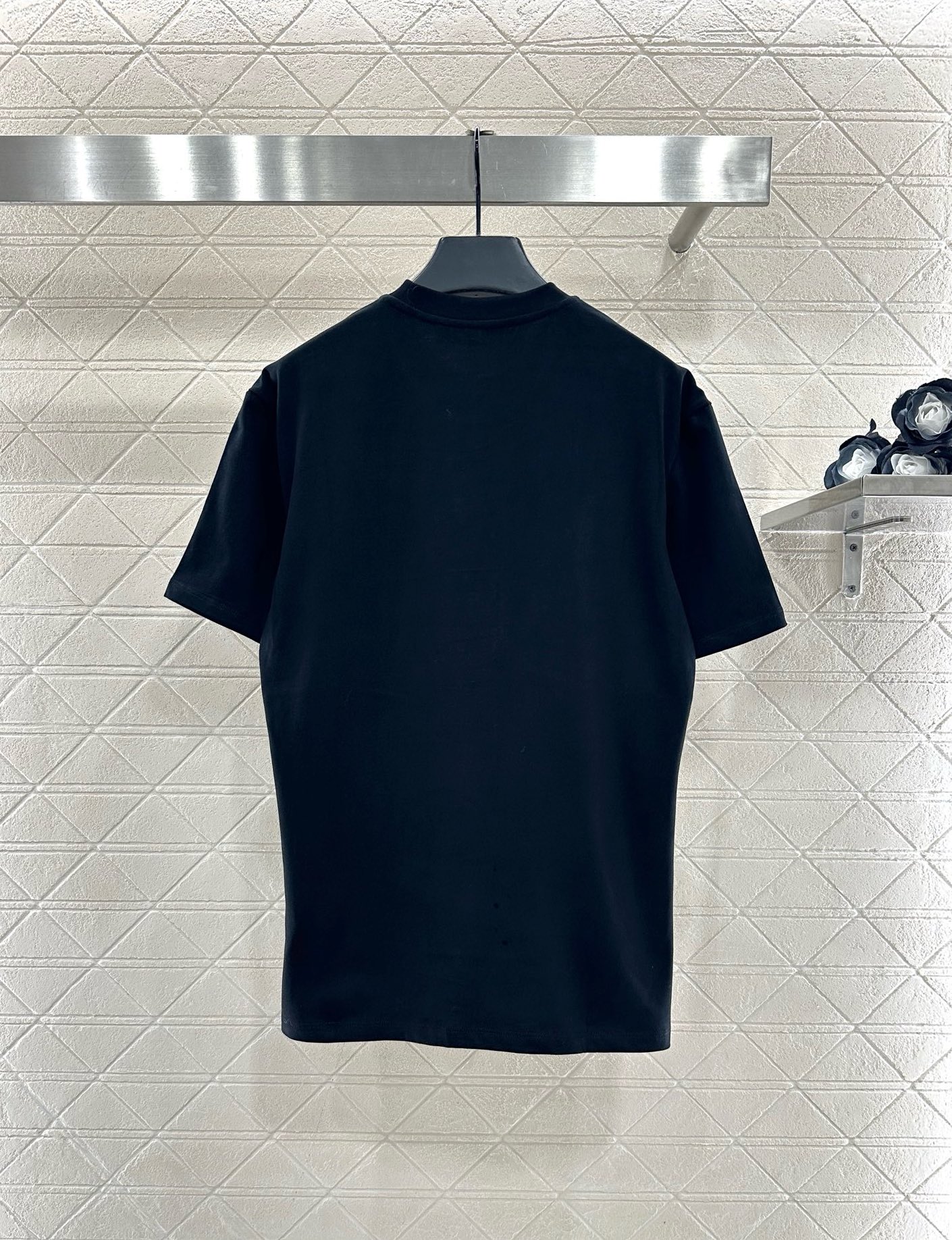 ♥Valentin*♥2025新品上架 植绒字母圆领𝑇𝑒𝑒定制YB全棉材质，质感细腻，透气舒适，宽松落肩